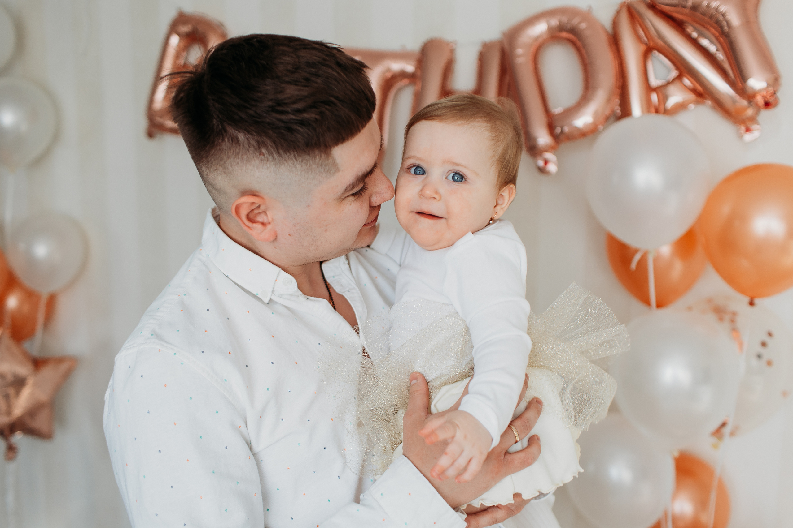 Годик. Семейный фотограф Тюмень, фотограф на роды Салмина Мария