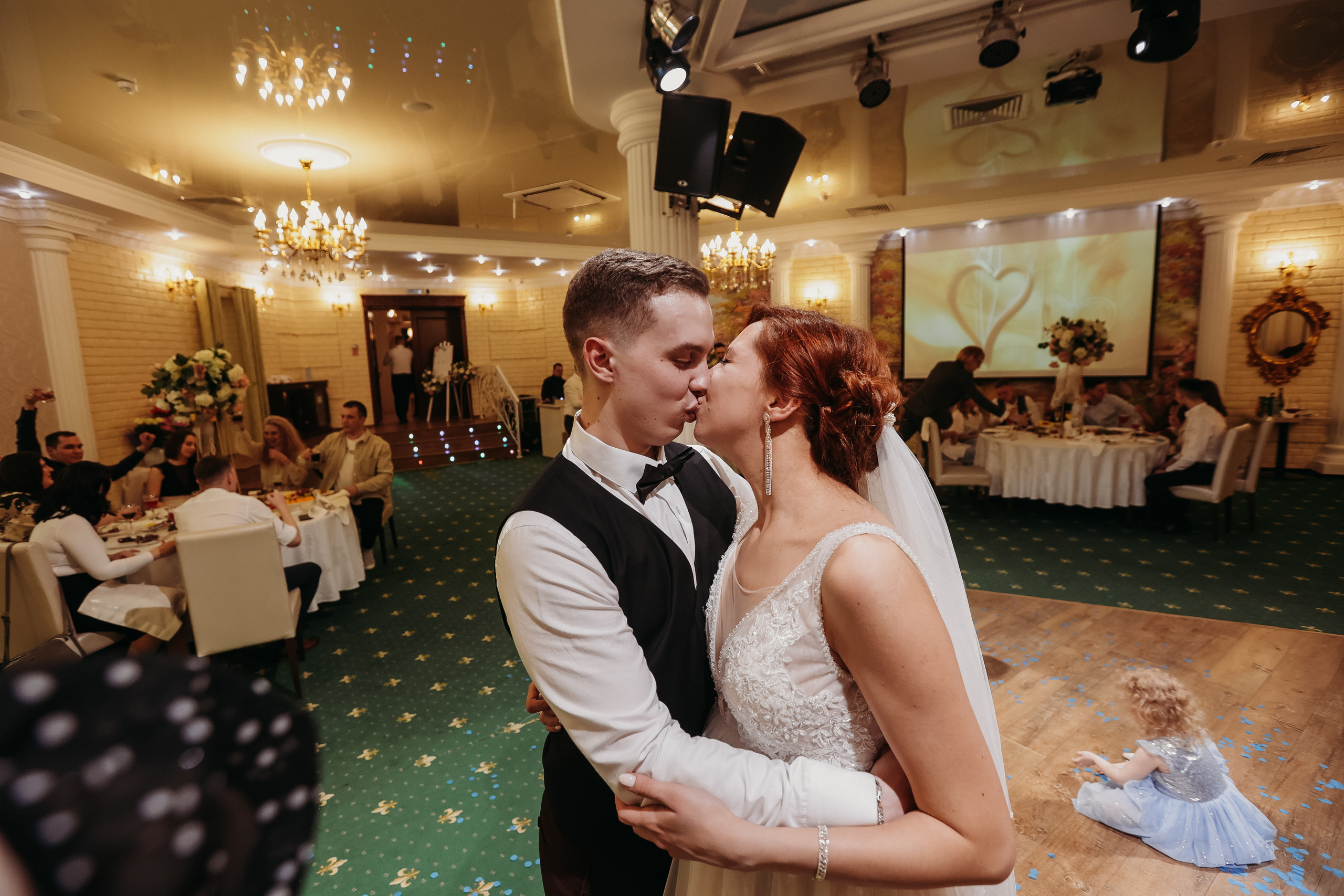 Банкет. Семейный фотограф Тюмень, фотограф на роды Салмина Мария