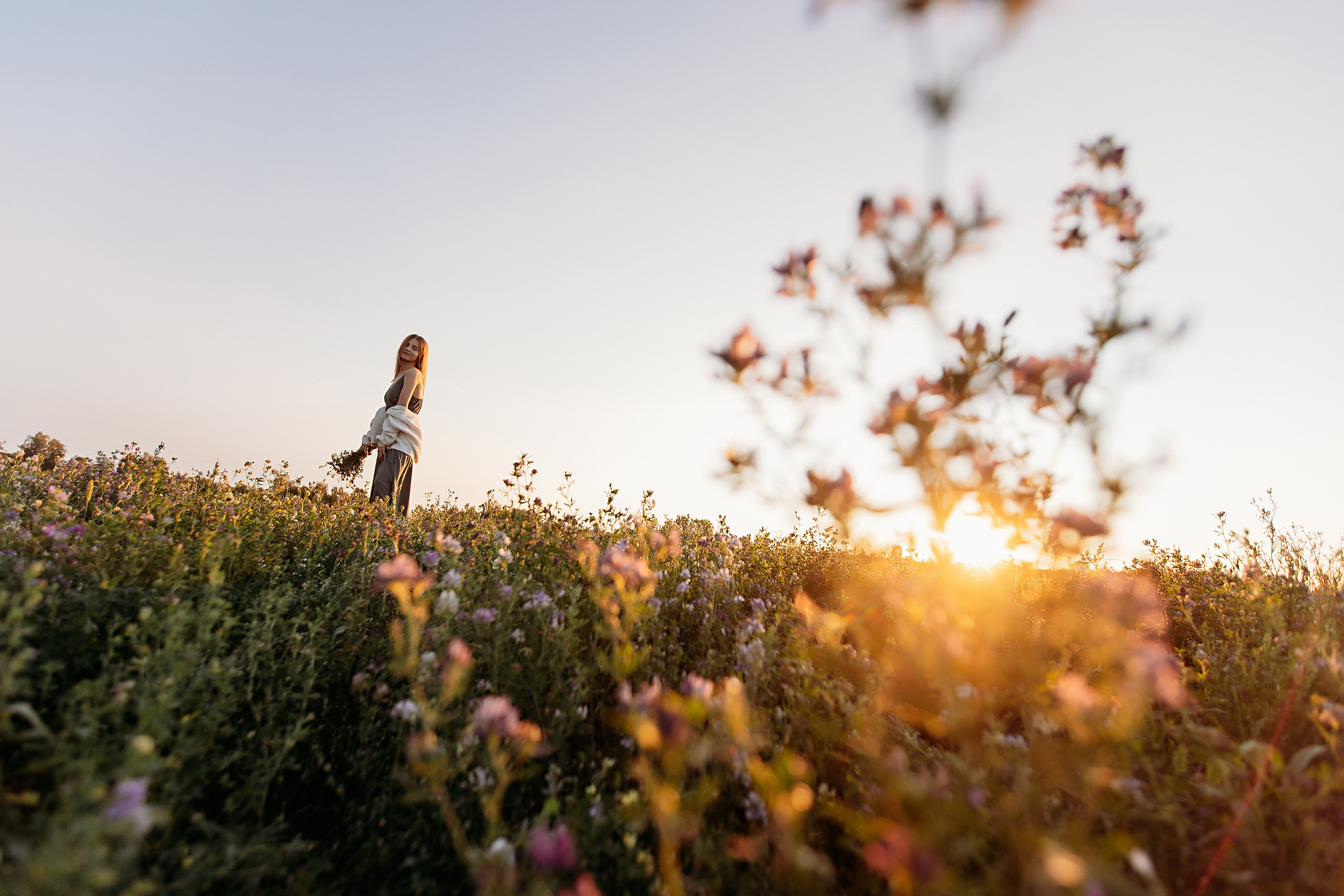 Поле. Семейный фотограф Тюмень, фотограф на роды Салмина Мария