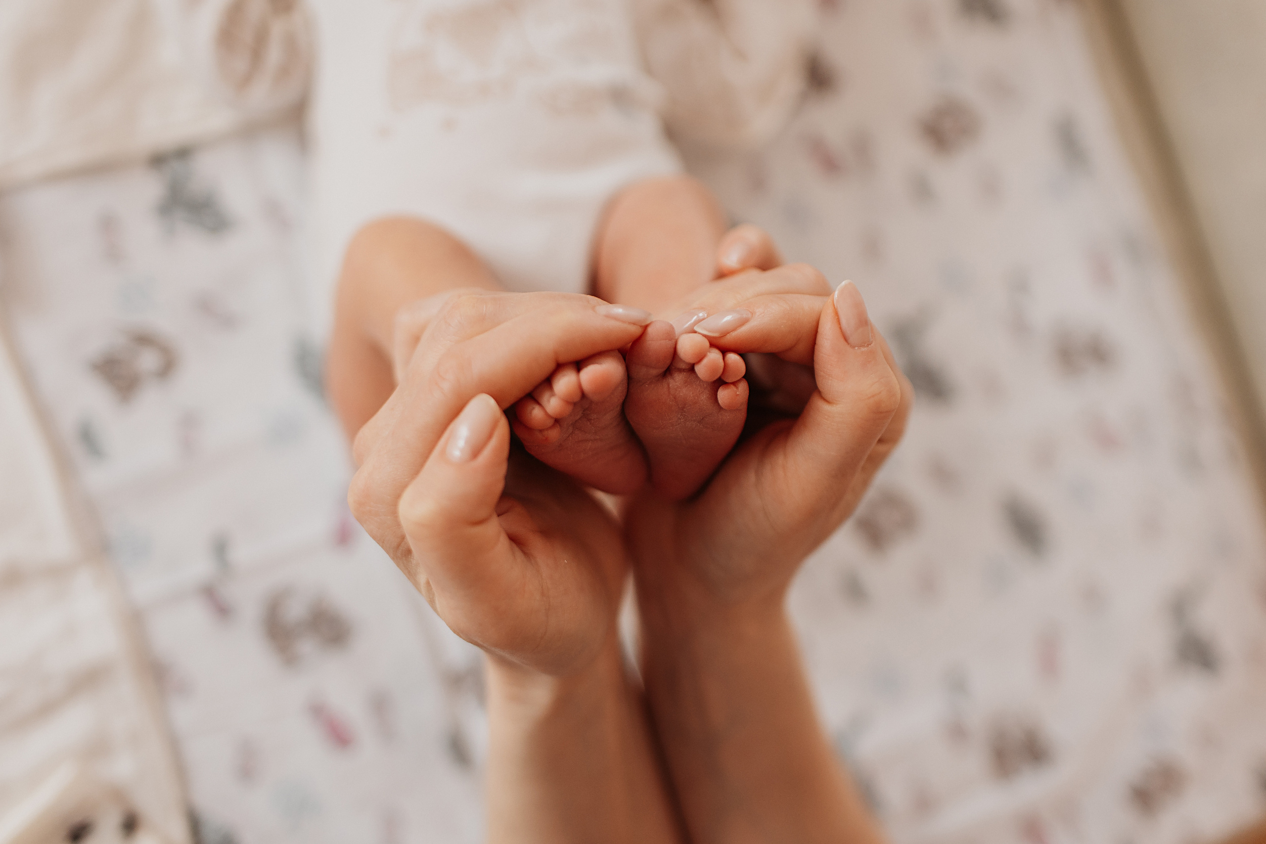 Выписка с палатой. Семейный фотограф Тюмень, фотограф на роды Салмина Мария