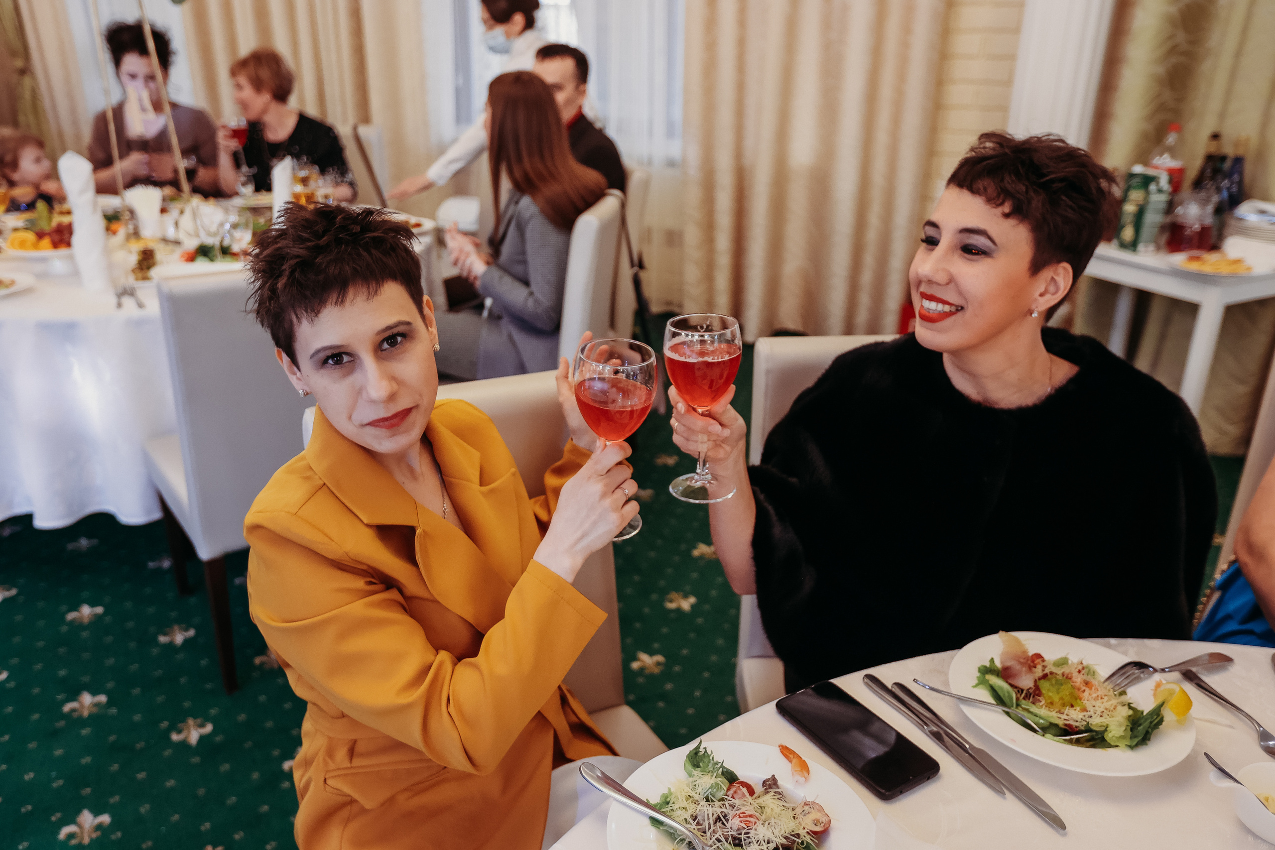 Банкет. Семейный фотограф Тюмень, фотограф на роды Салмина Мария