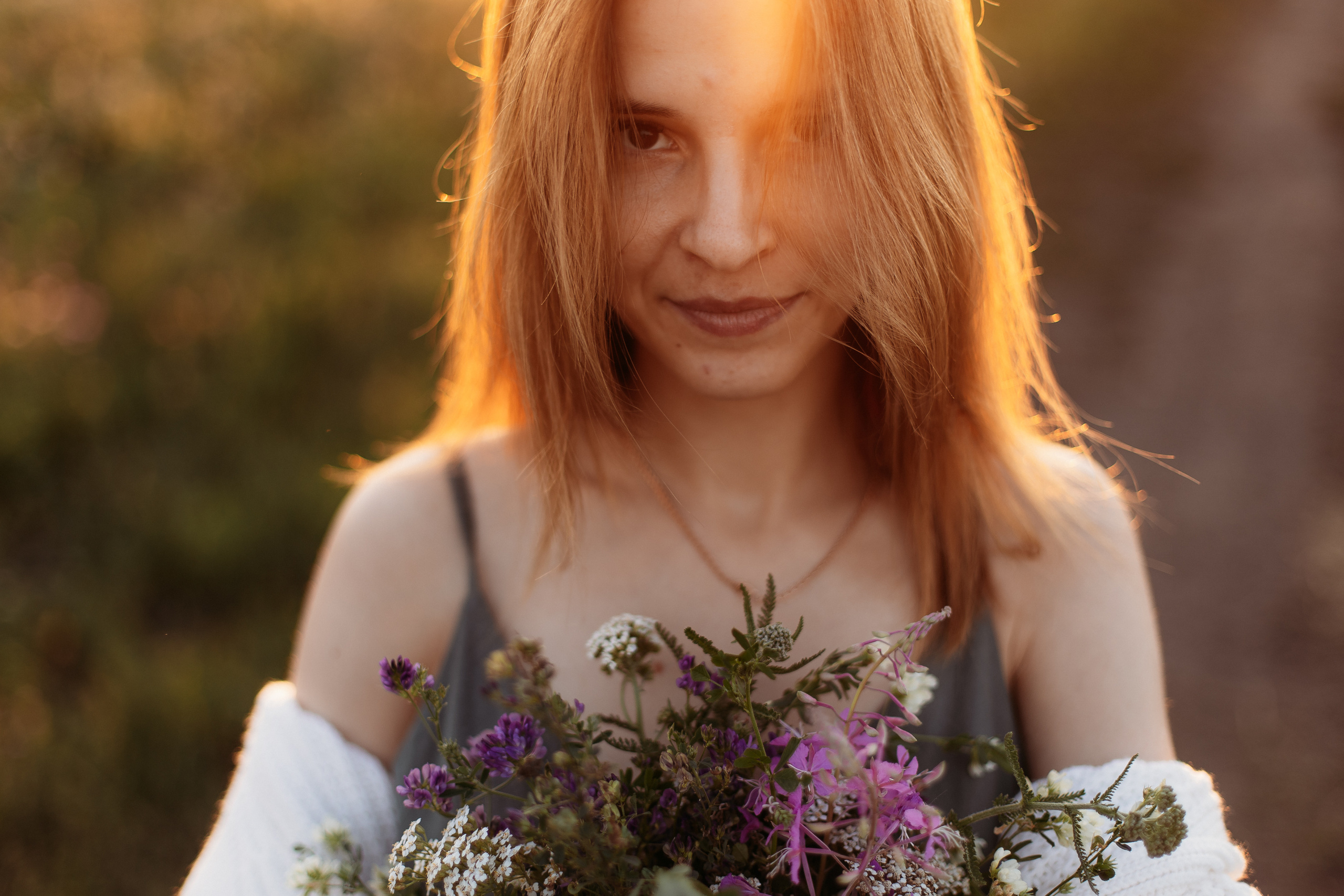 Поле. Семейный фотограф Тюмень, фотограф на роды Салмина Мария