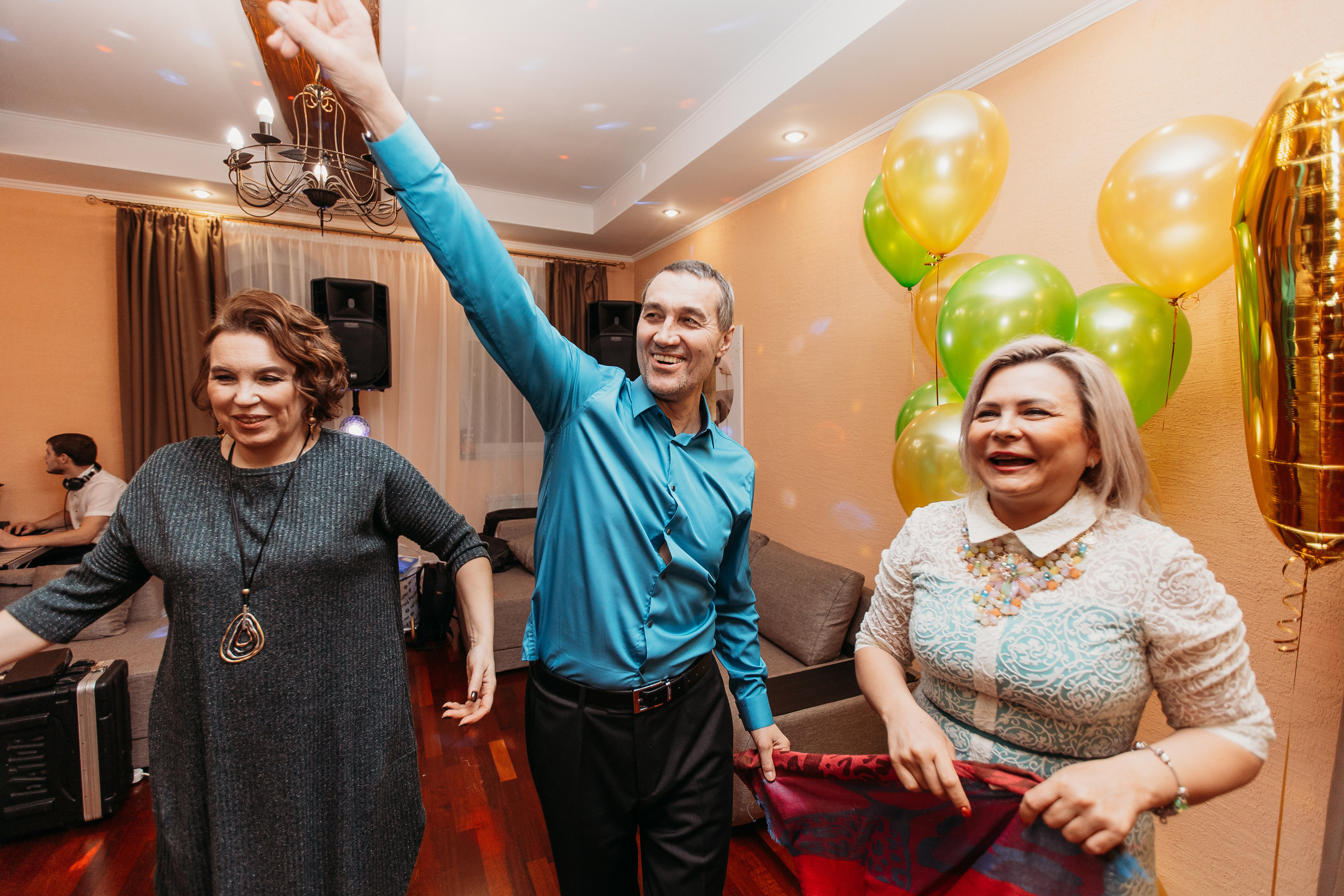 Банкет. Семейный фотограф Тюмень, фотограф на роды Салмина Мария