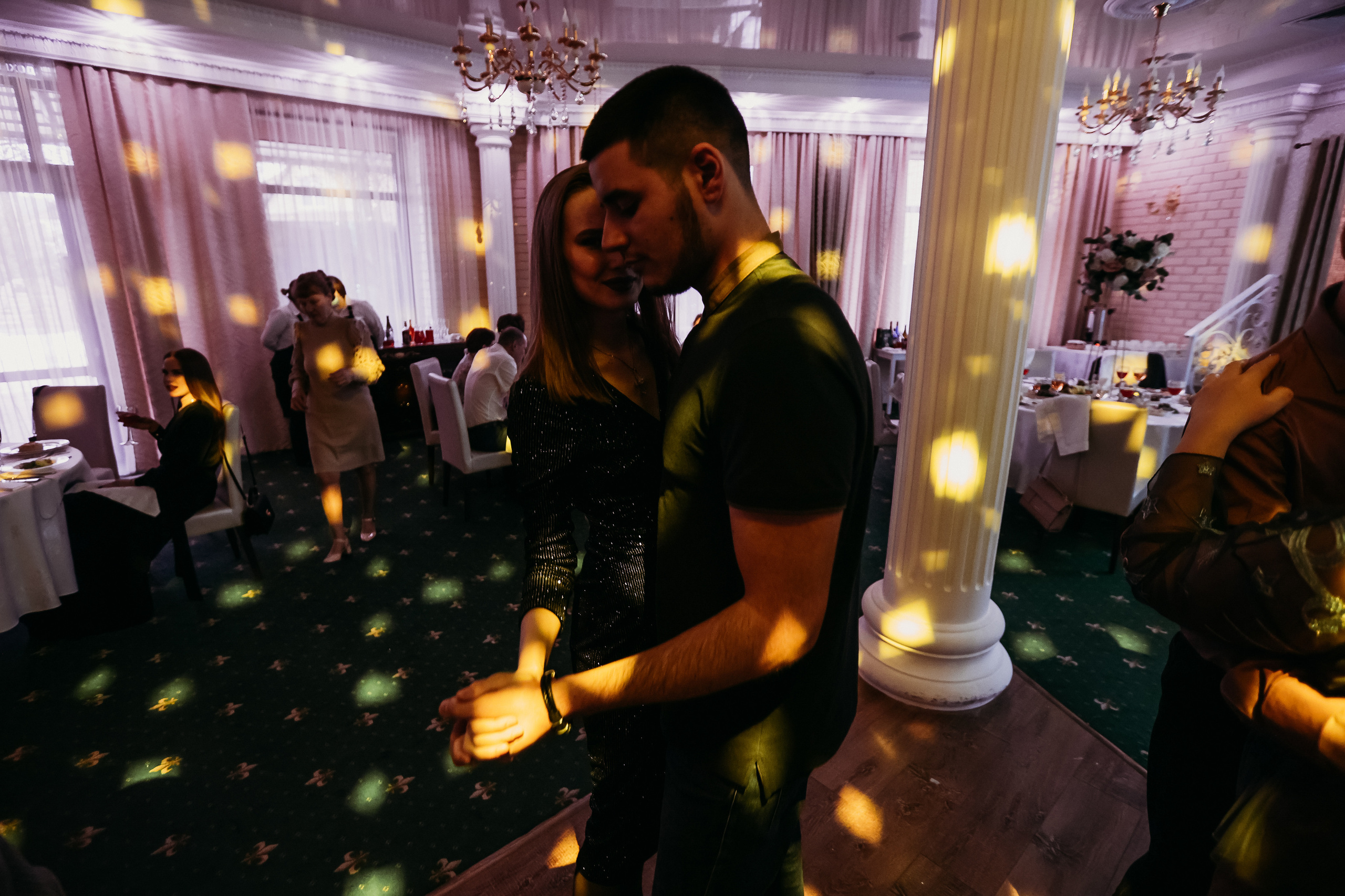 Банкет. Семейный фотограф Тюмень, фотограф на роды Салмина Мария