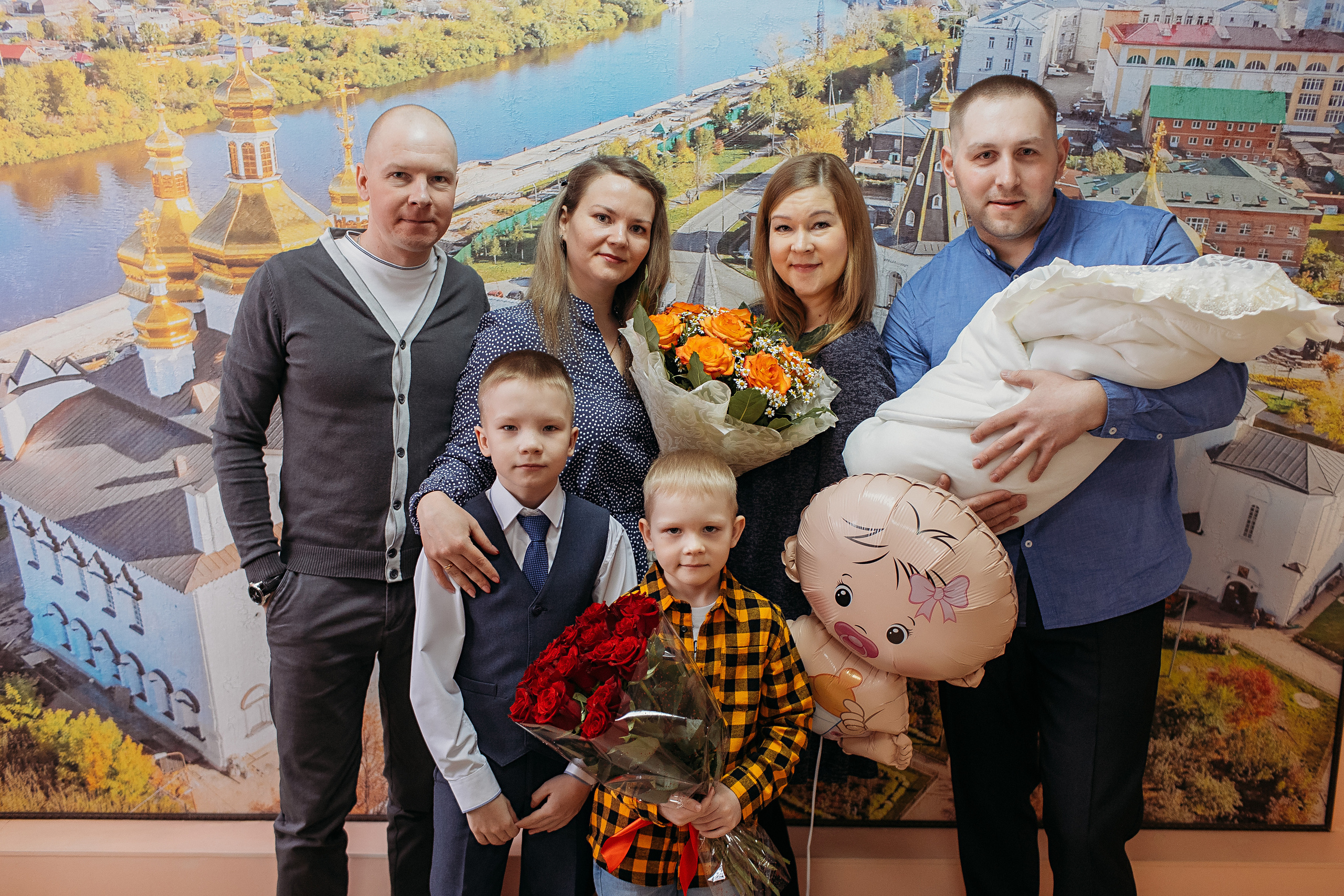 Выписка с палатой. Семейный фотограф Тюмень, фотограф на роды Салмина Мария