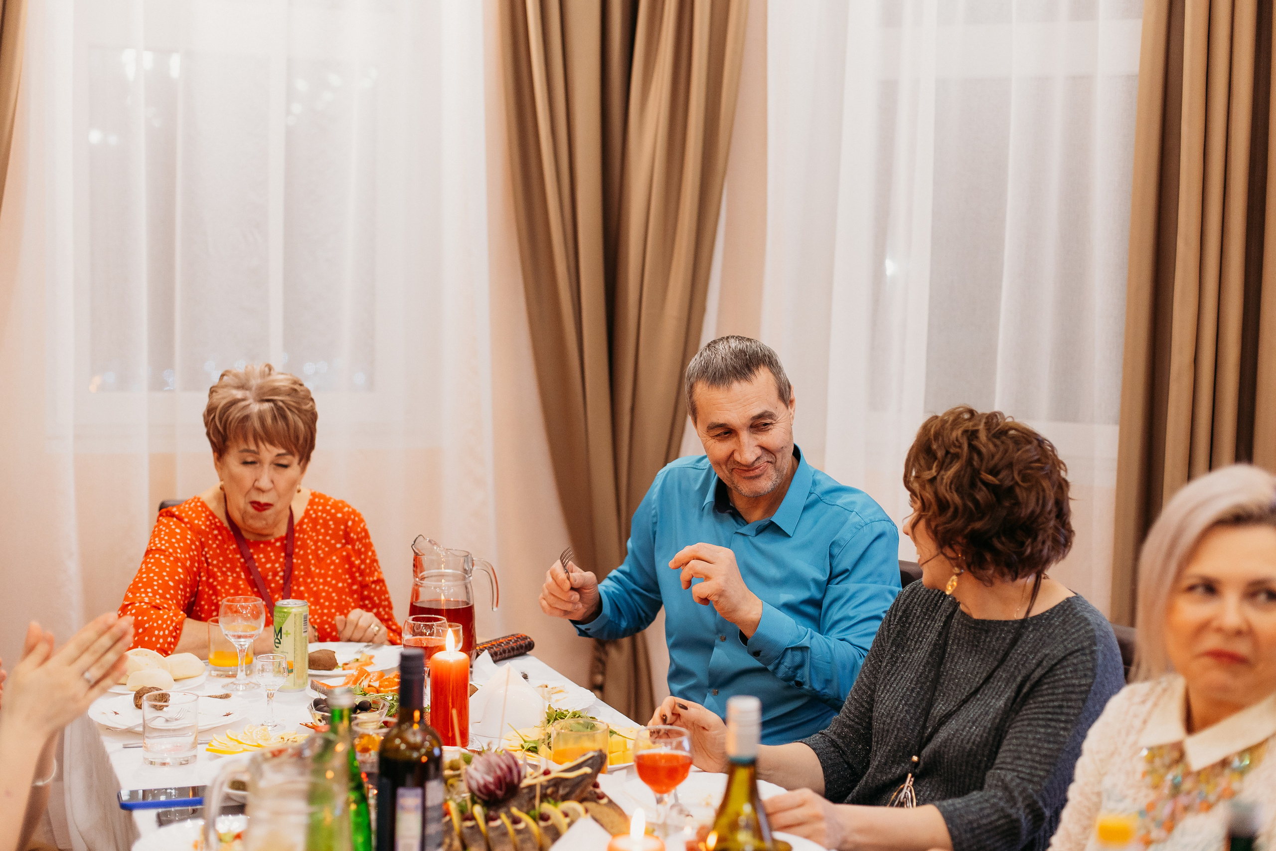 Банкет. Семейный фотограф Тюмень, фотограф на роды Салмина Мария