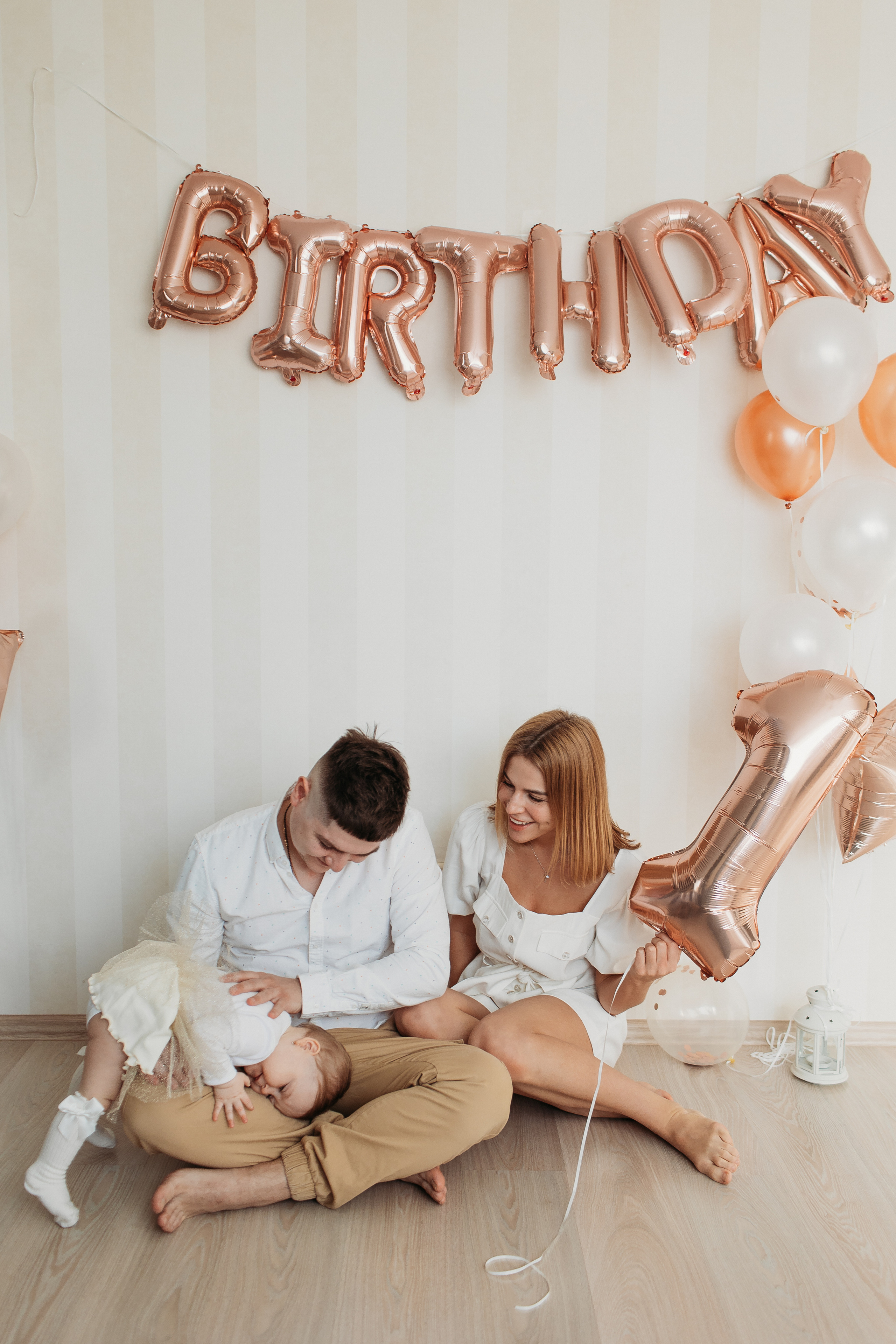 Годик. Семейный фотограф Тюмень, фотограф на роды Салмина Мария