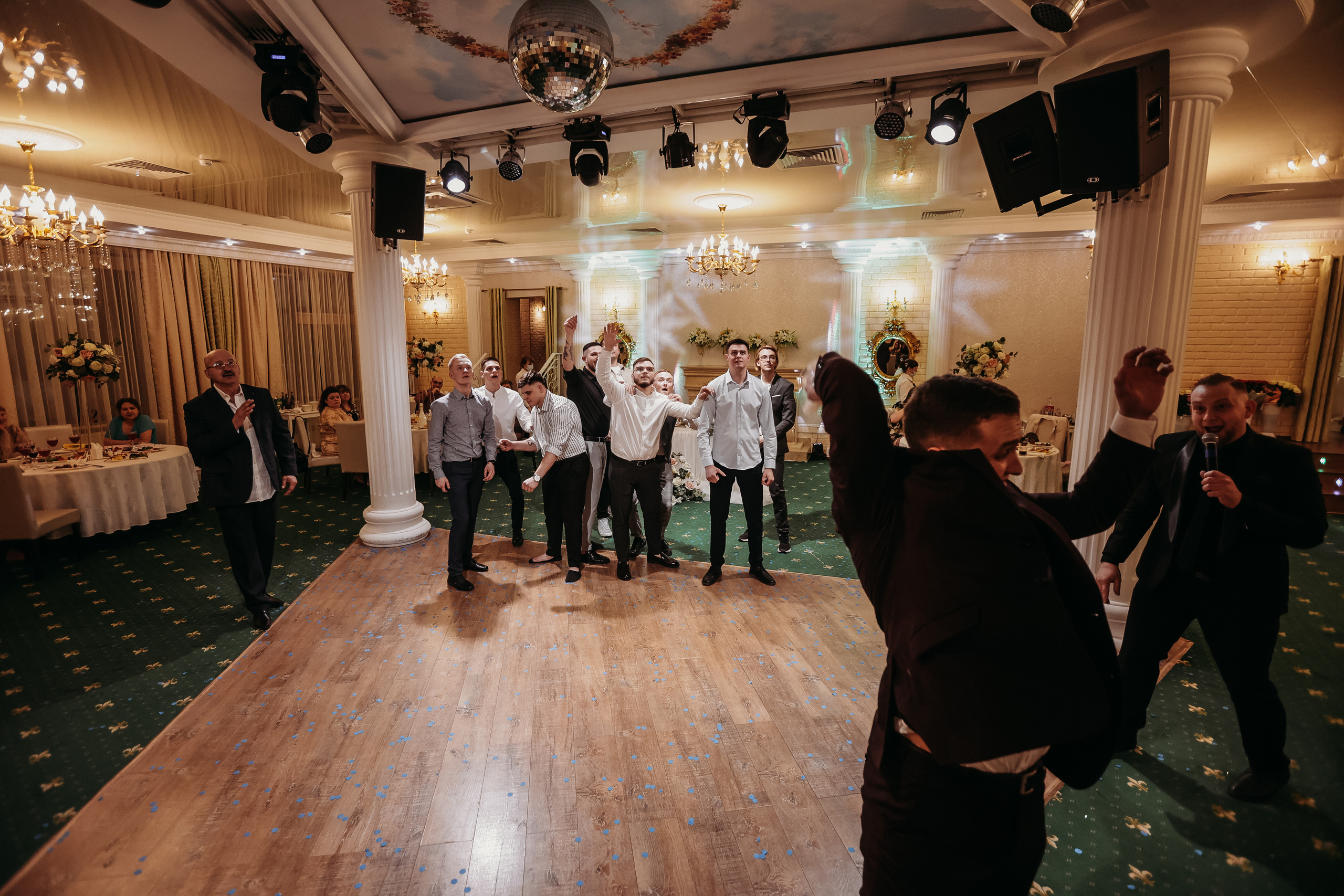 Банкет. Семейный фотограф Тюмень, фотограф на роды Салмина Мария