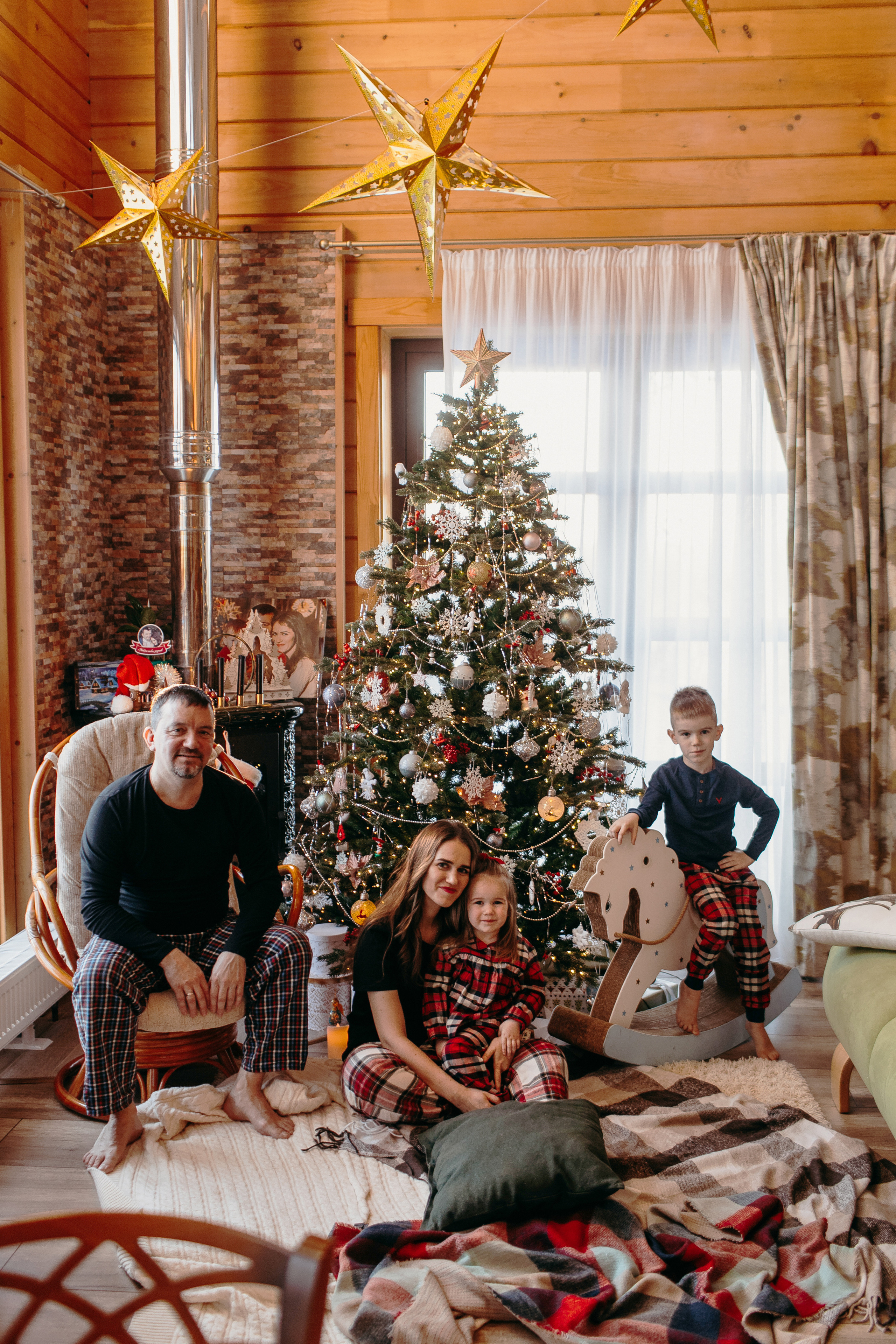 Тёплый новый год. Семейный фотограф Тюмень, фотограф на роды Салмина Мария