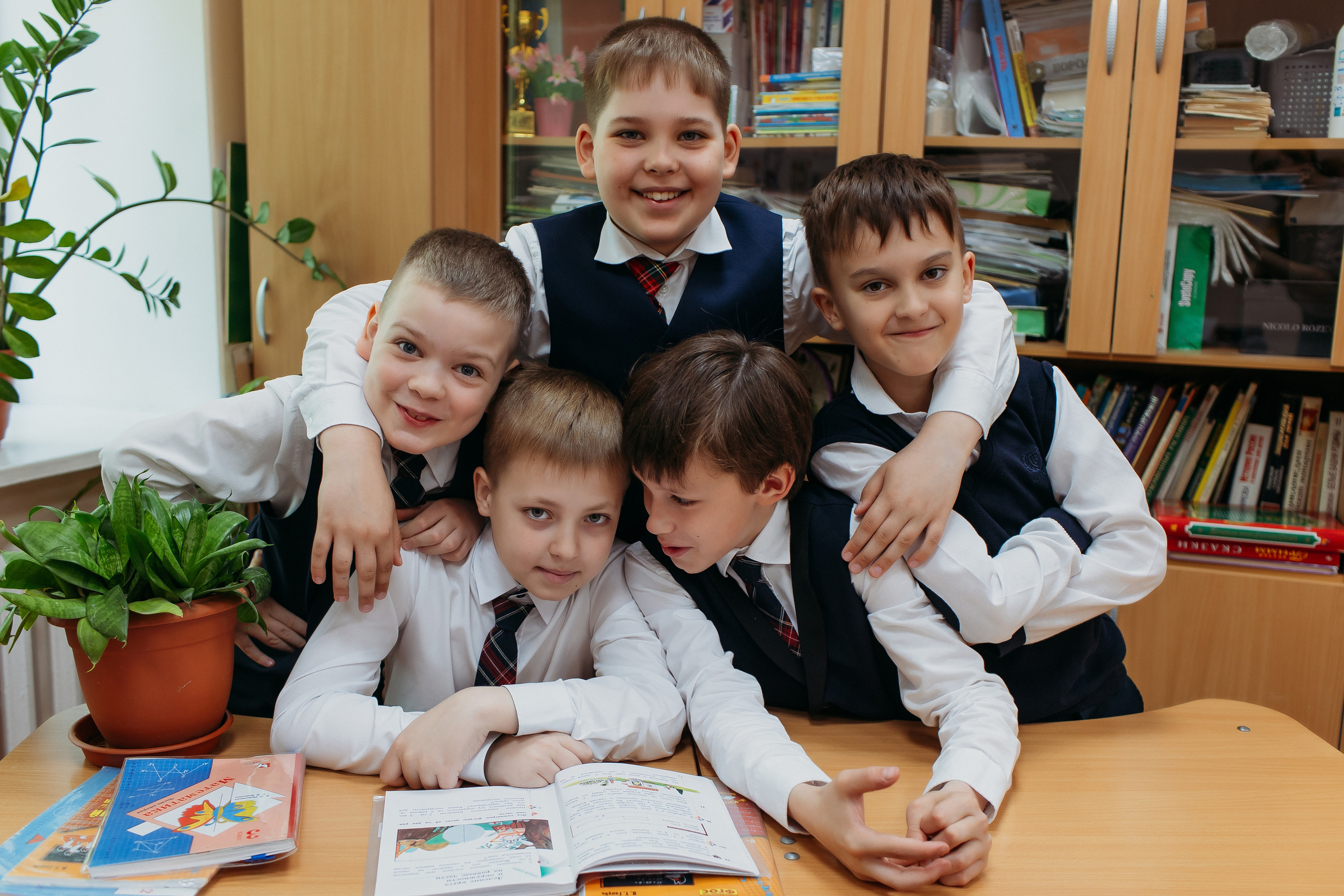 Школа 2 класс. Семейный фотограф Тюмень, фотограф на роды Салмина Мария