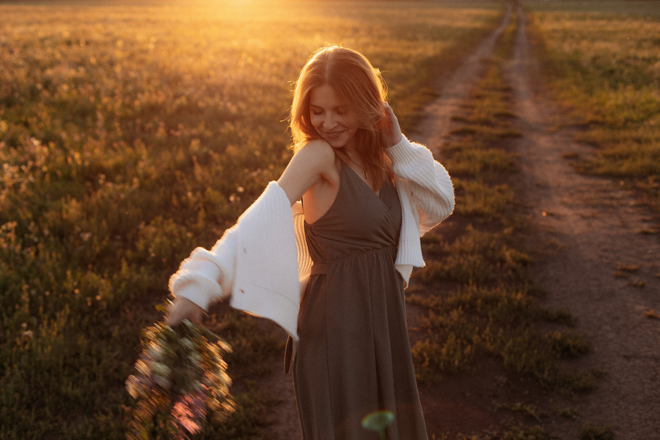 Поле. Семейный фотограф Тюмень, фотограф на роды Салмина Мария