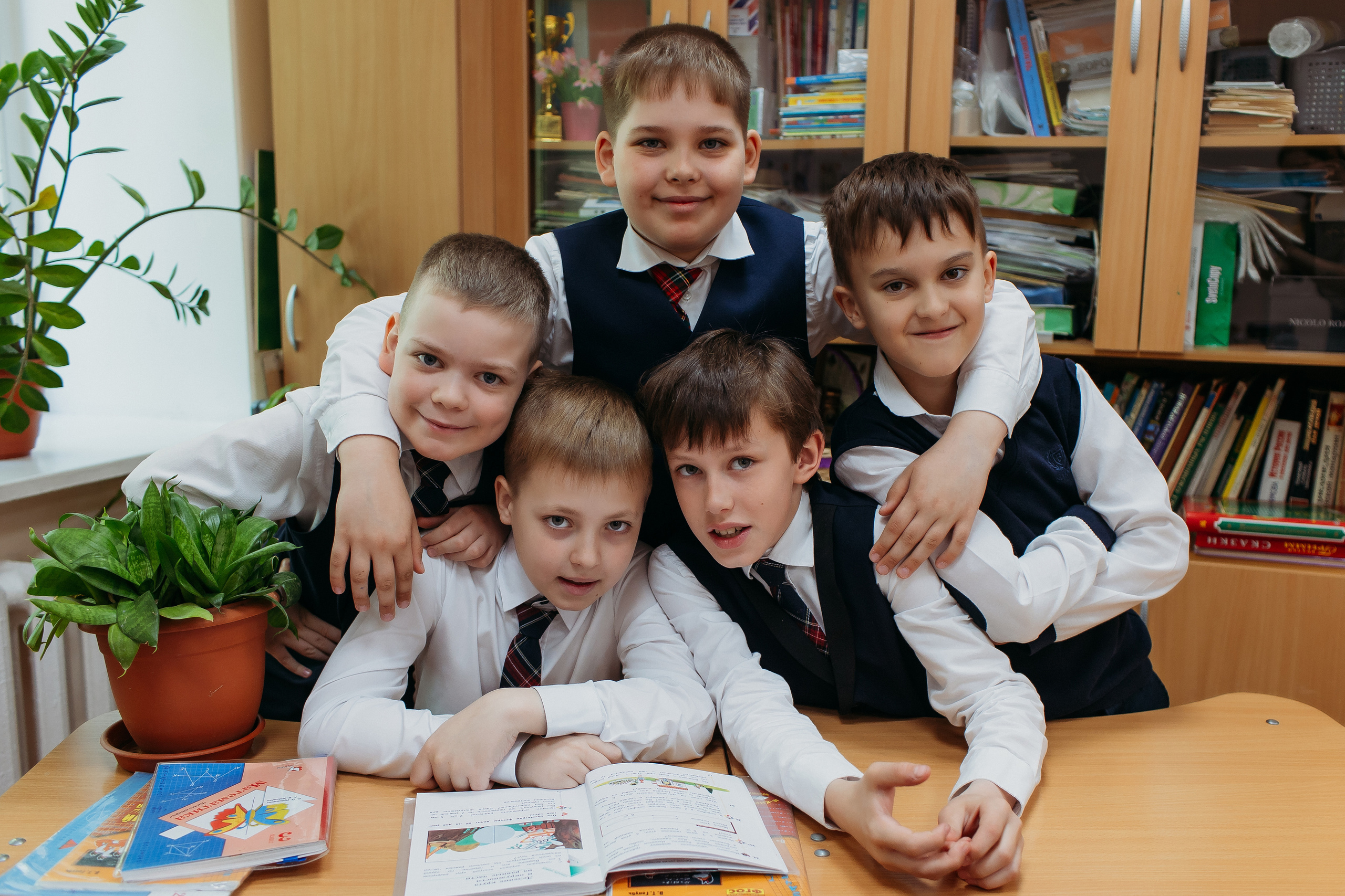 Школа 2 класс. Семейный фотограф Тюмень, фотограф на роды Салмина Мария