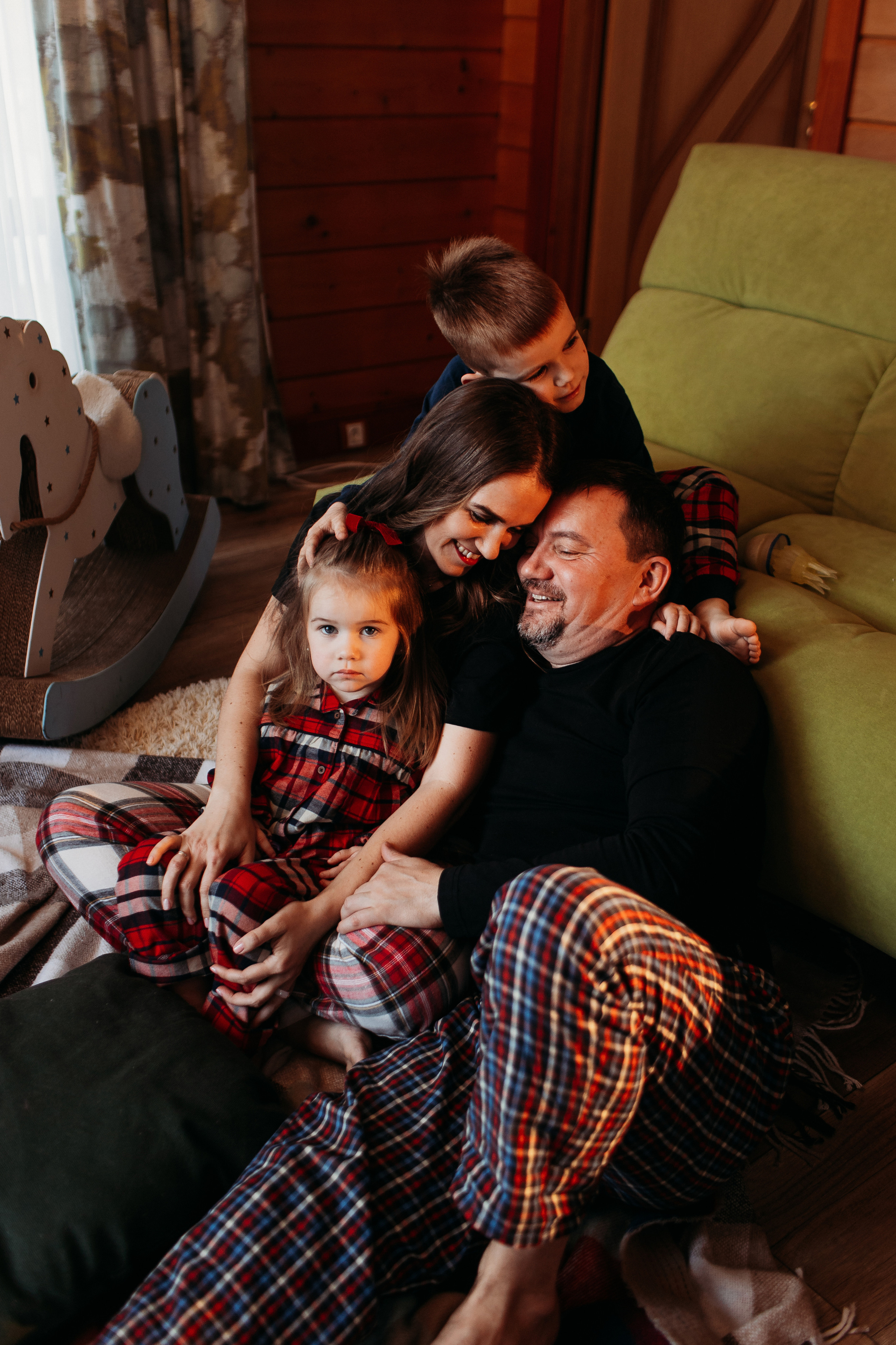 Тёплый новый год. Семейный фотограф Тюмень, фотограф на роды Салмина Мария