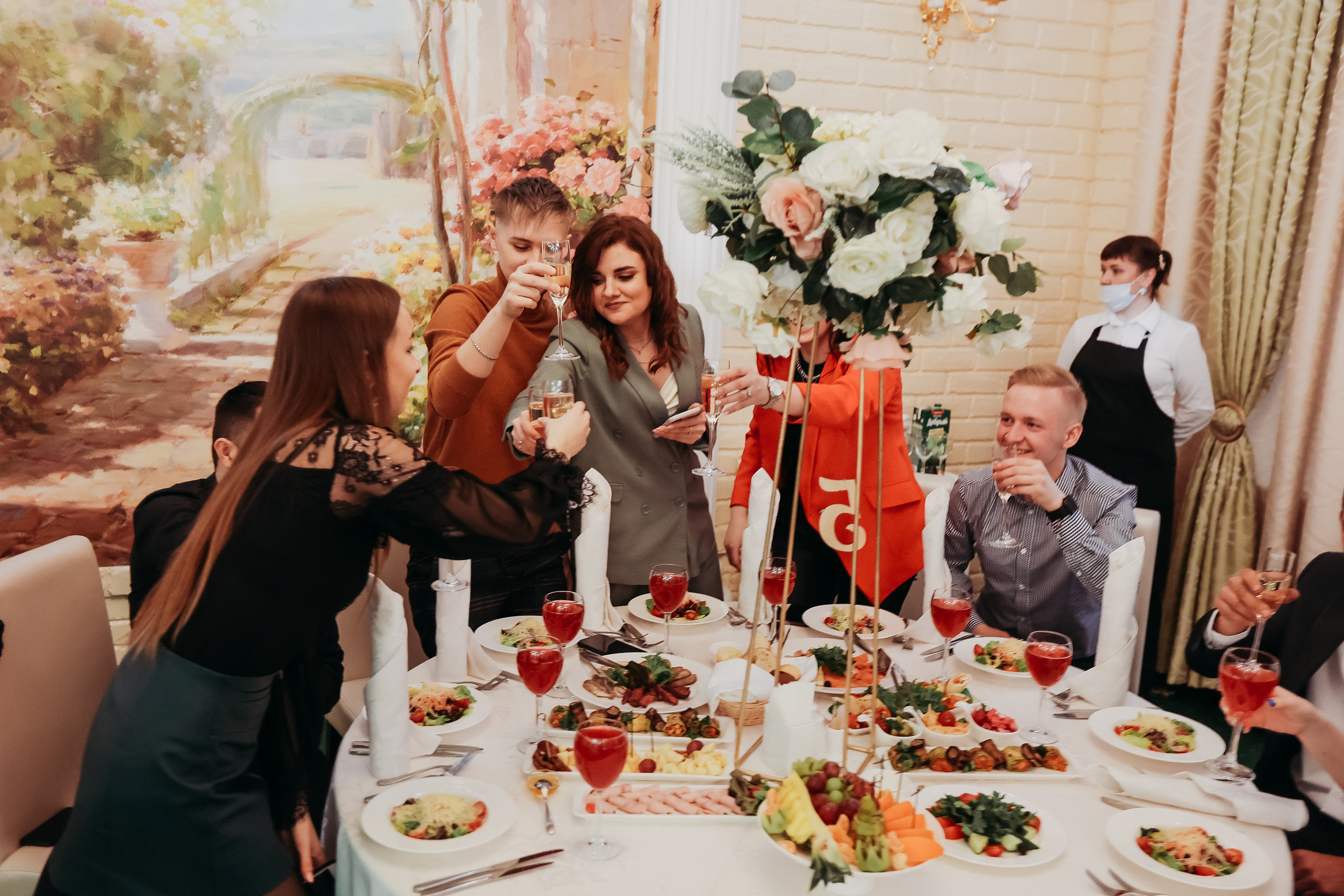Банкет. Семейный фотограф Тюмень, фотограф на роды Салмина Мария