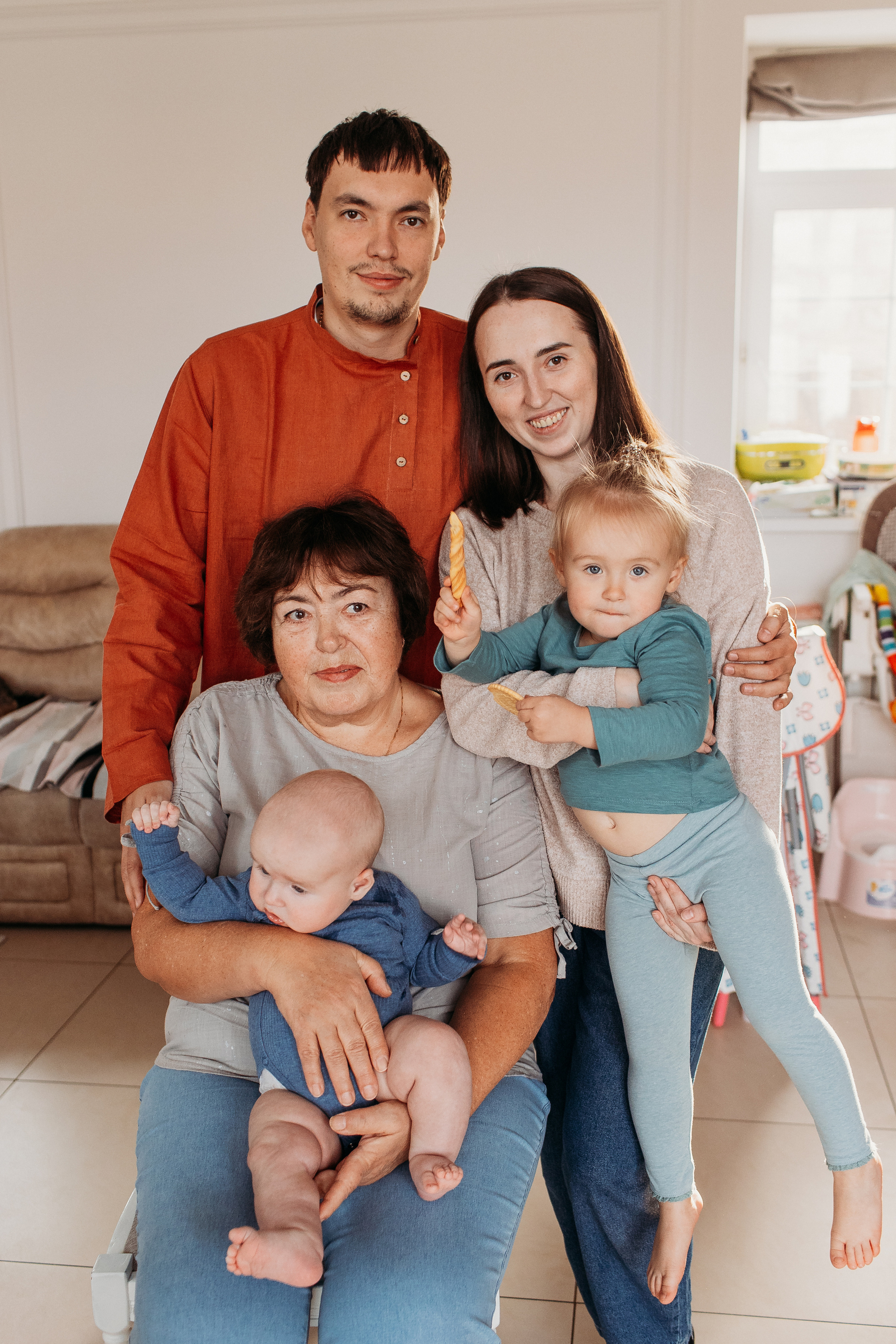 Большая семья. Семейный фотограф Тюмень, фотограф на роды Салмина Мария