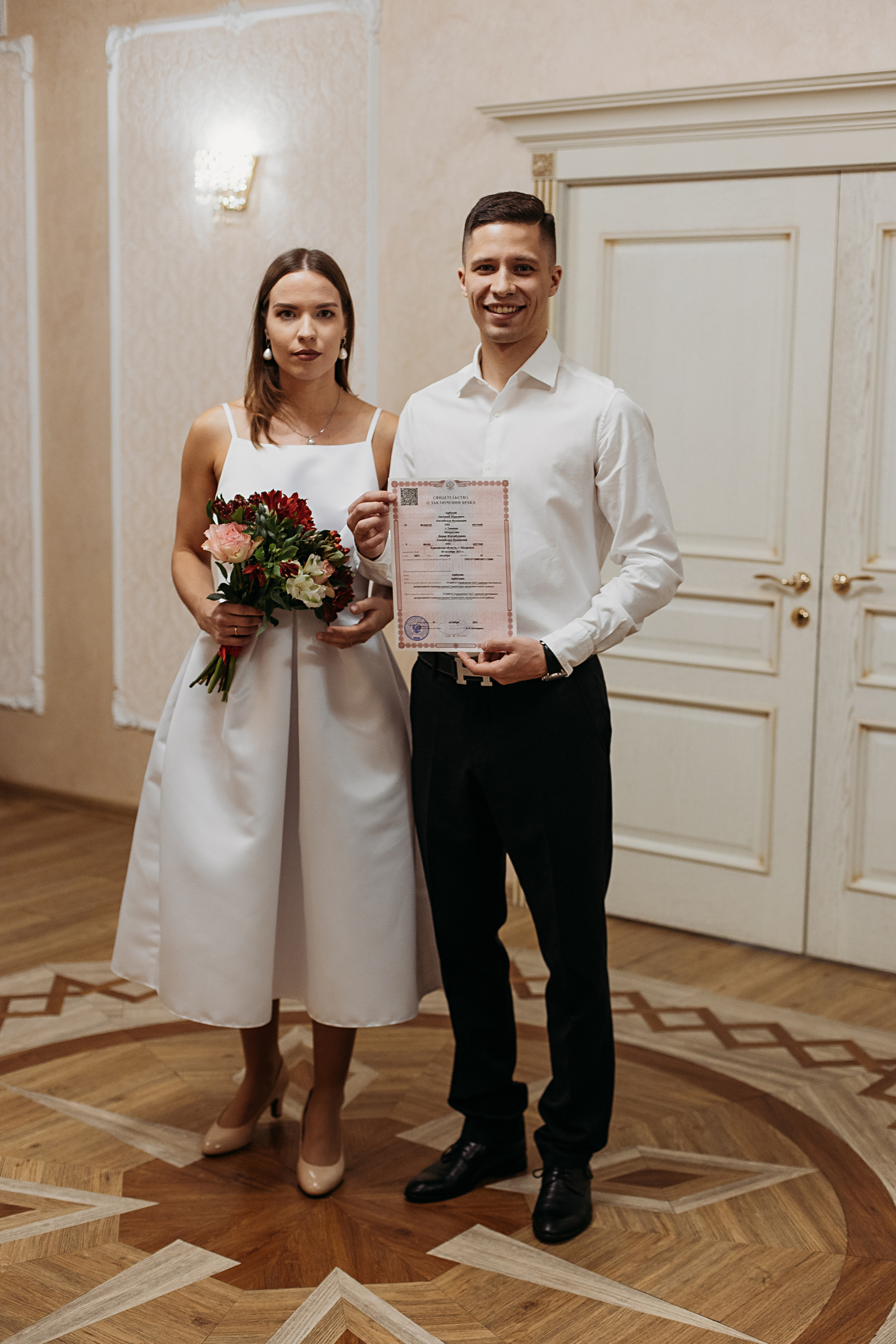 ЗАГС на Кирова. Семейный фотограф Тюмень, фотограф на роды Салмина Мария