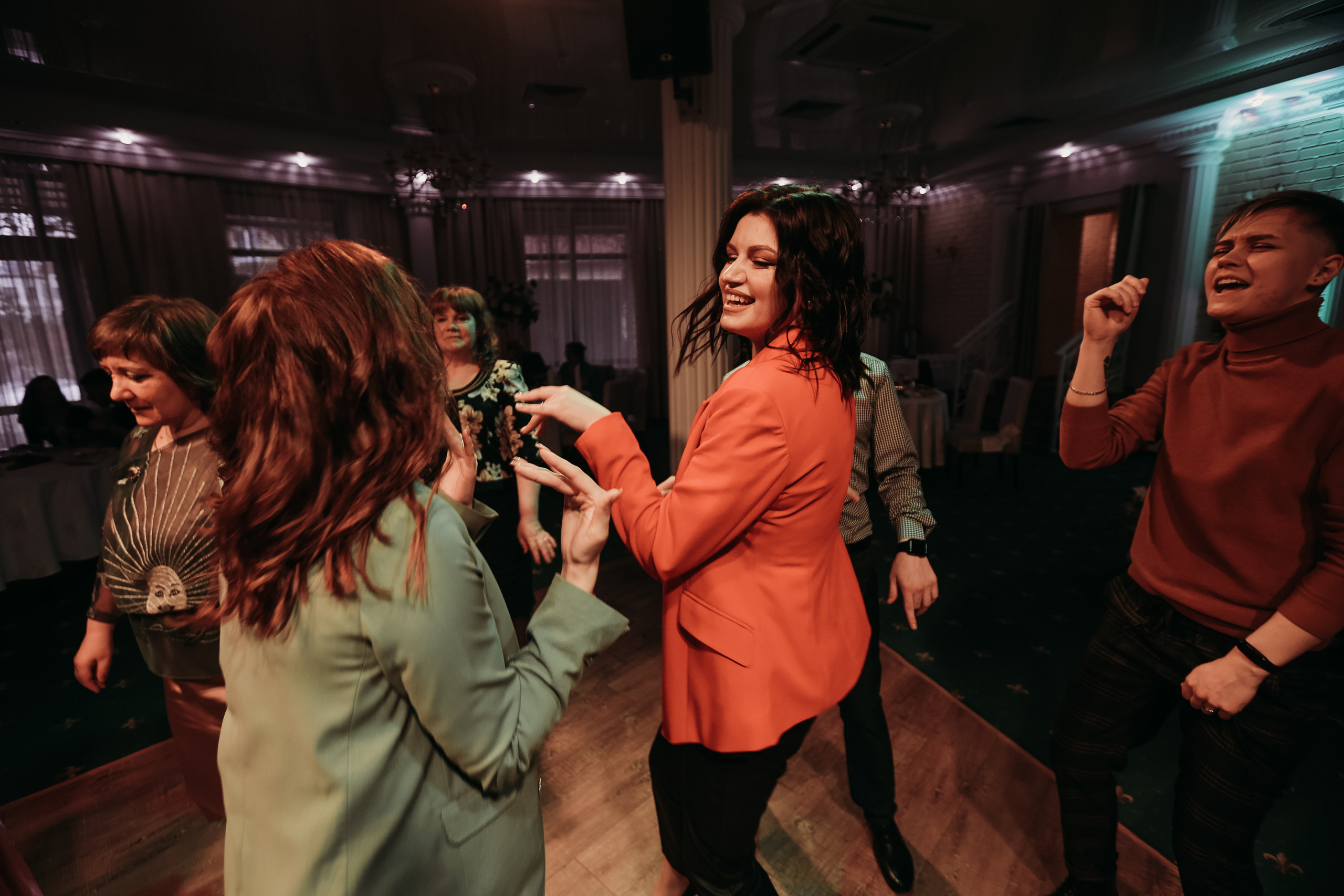 Банкет. Семейный фотограф Тюмень, фотограф на роды Салмина Мария