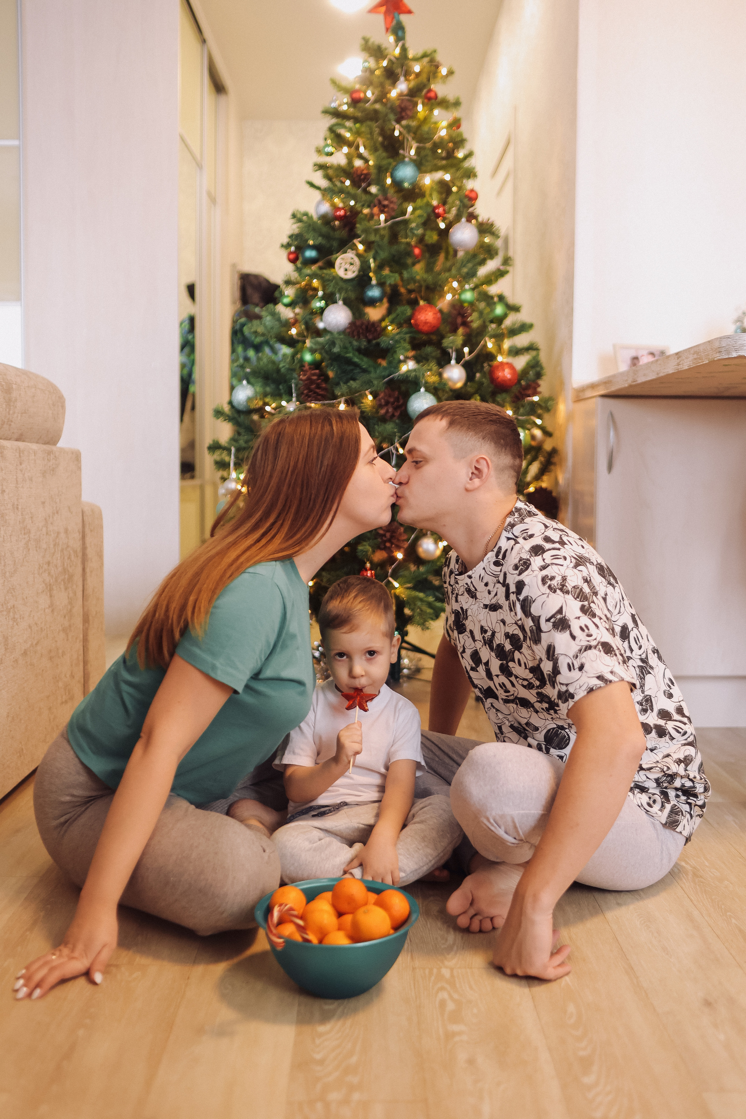 Новогодняя. Семейный фотограф Тюмень, фотограф на роды Салмина Мария