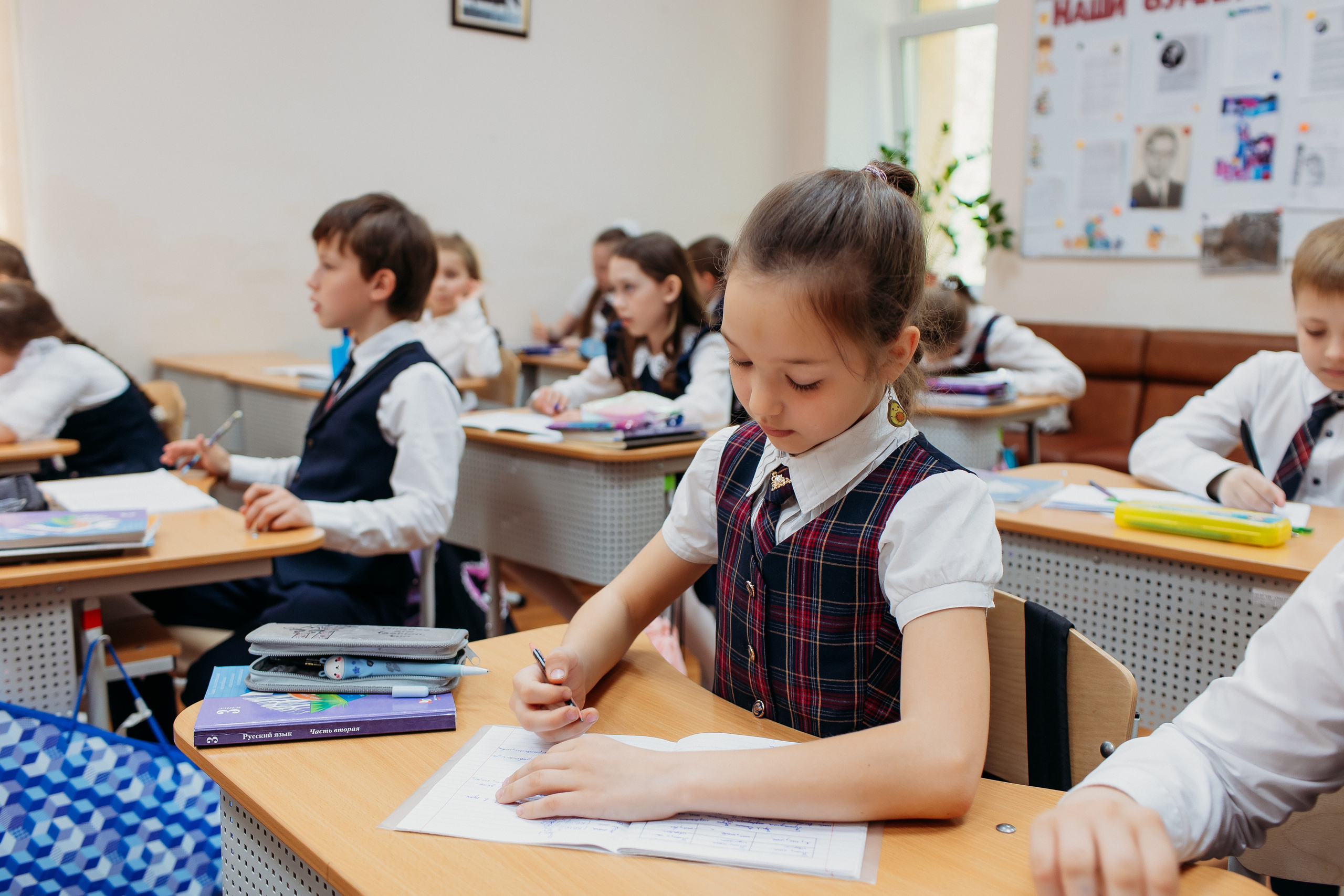 Школа 2 класс. Семейный фотограф Тюмень, фотограф на роды Салмина Мария