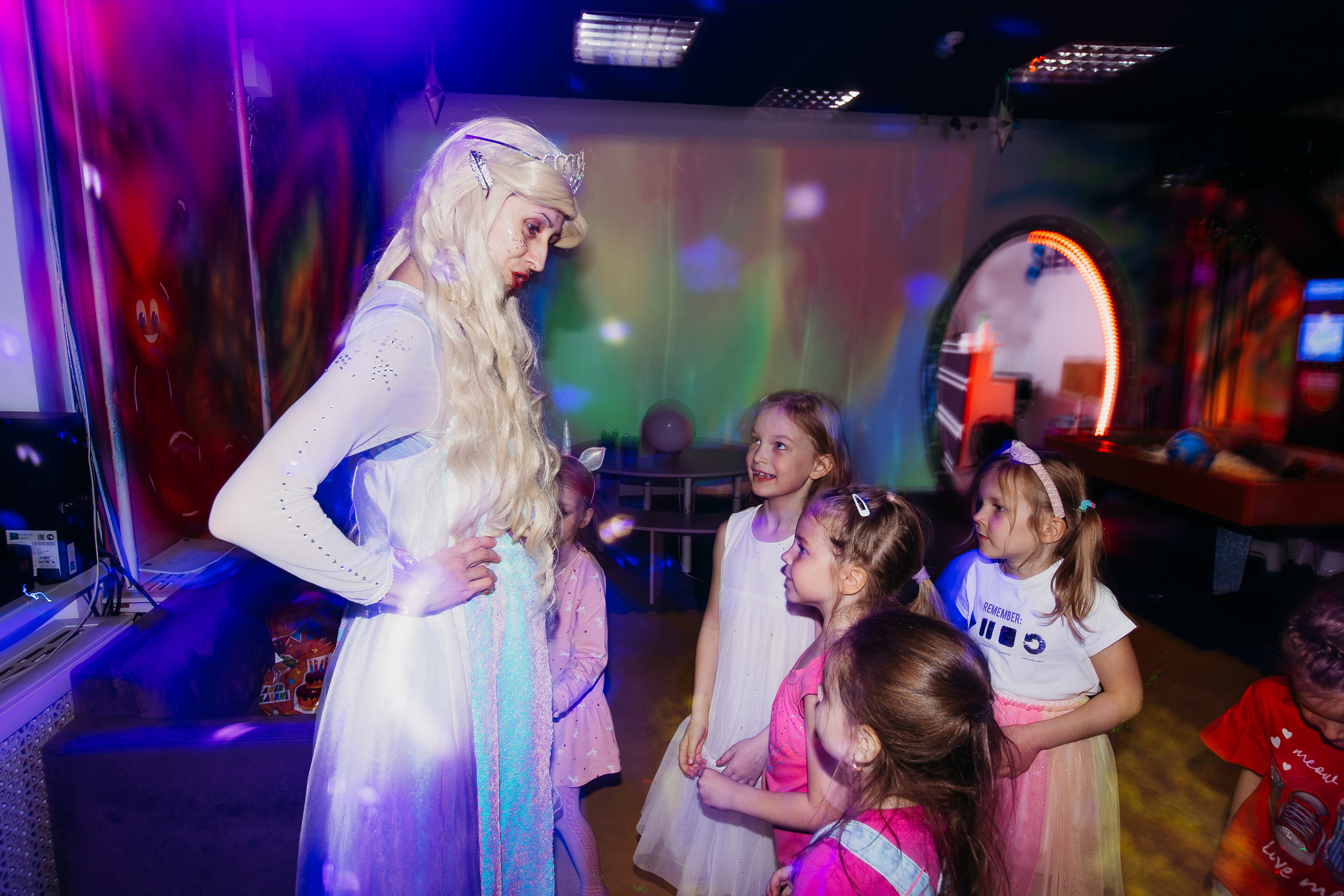 5 лет, день рождения в НЕО. Семейный фотограф Тюмень, фотограф на роды Салмина Мария