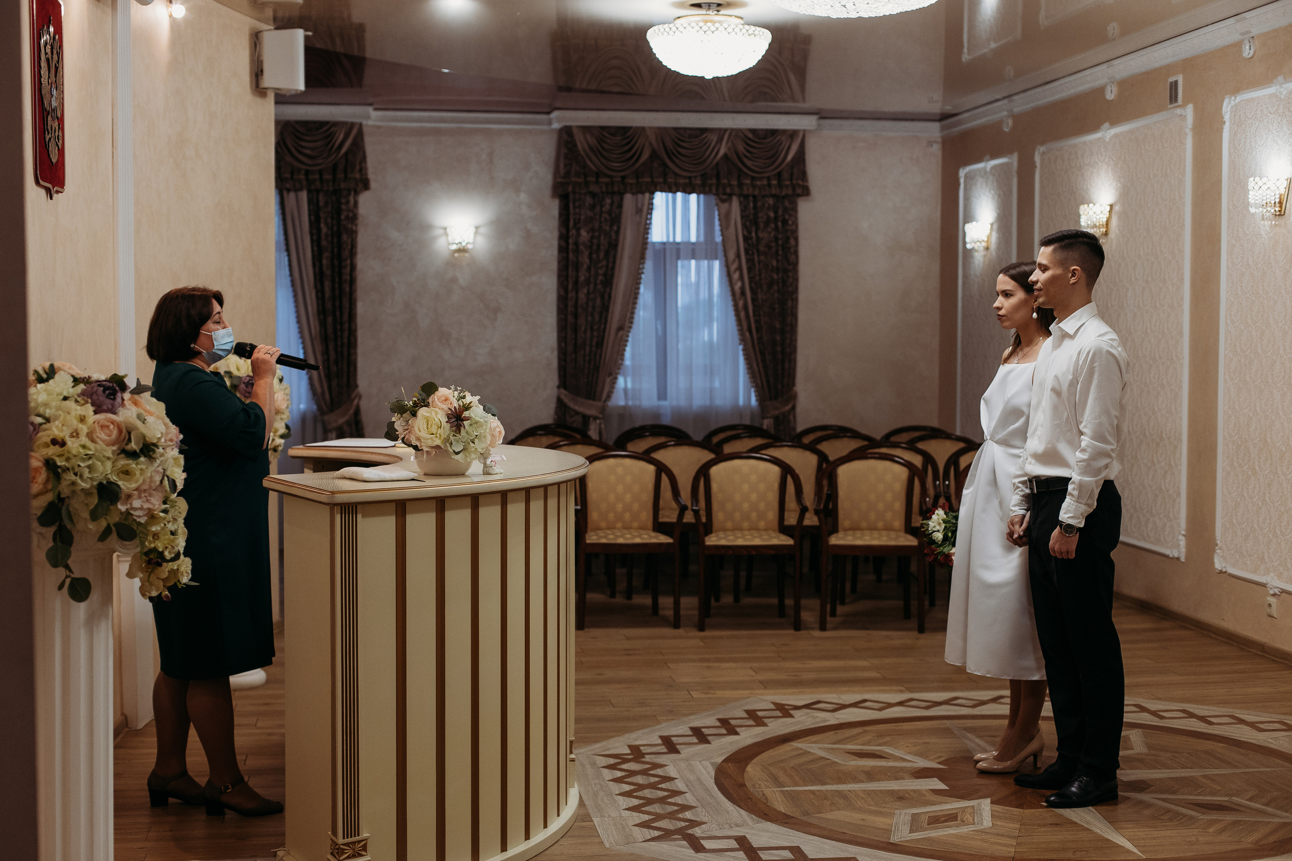 ЗАГС на Кирова. Семейный фотограф Тюмень, фотограф на роды Салмина Мария