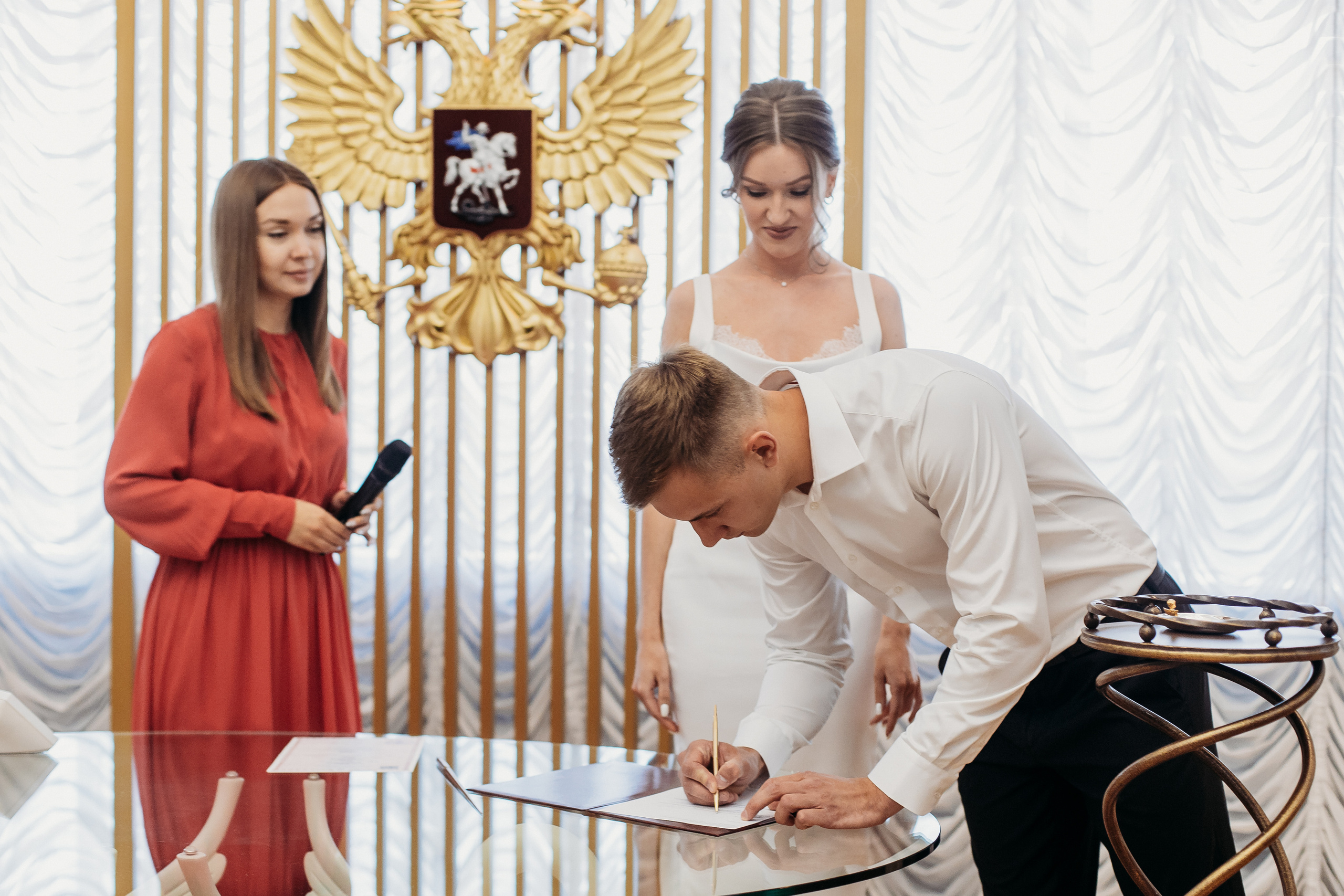 ЗАГС Малыгина. Семейный фотограф Тюмень, фотограф на роды Салмина Мария