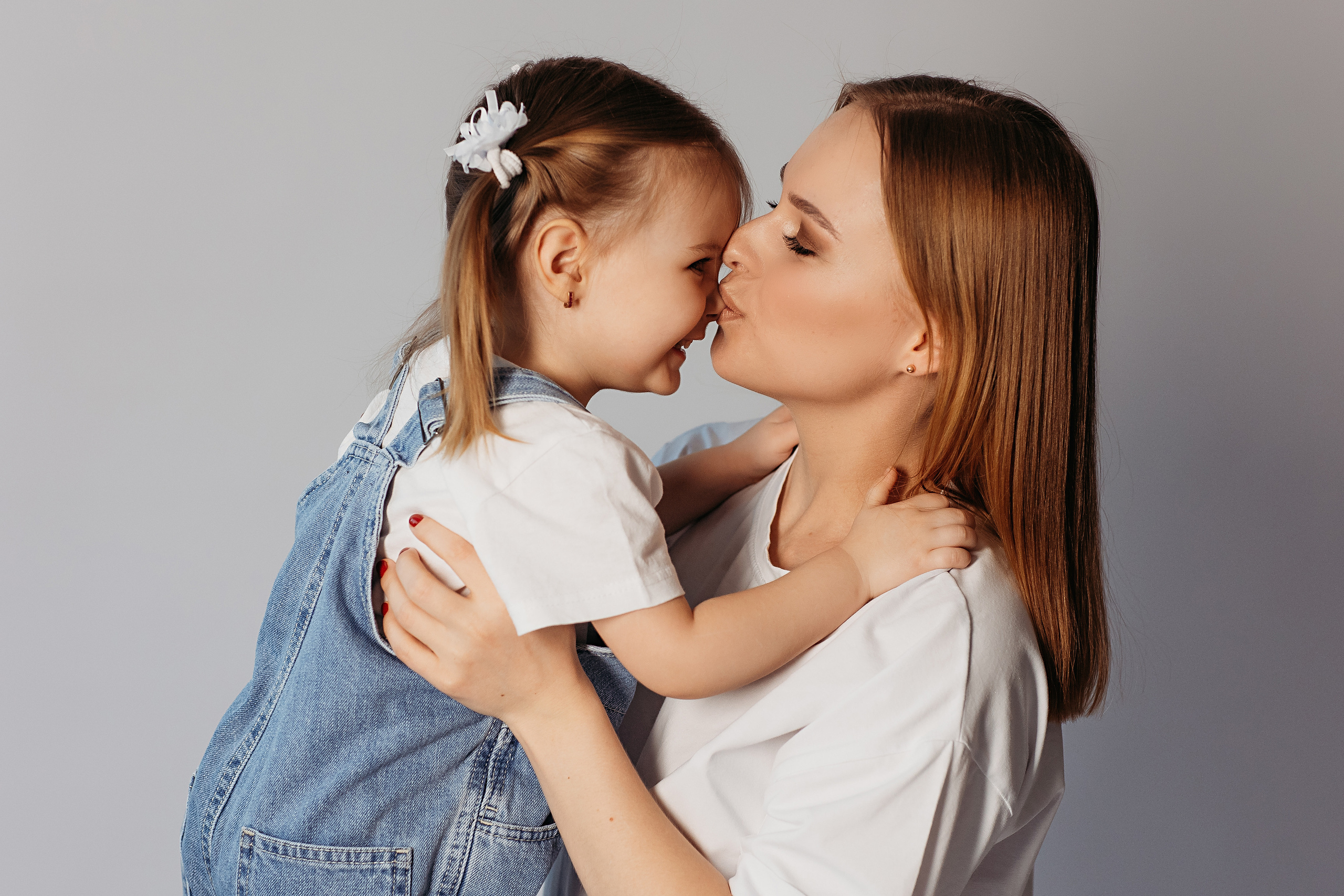 На фотофонах. Семейный фотограф Тюмень, фотограф на роды Салмина Мария