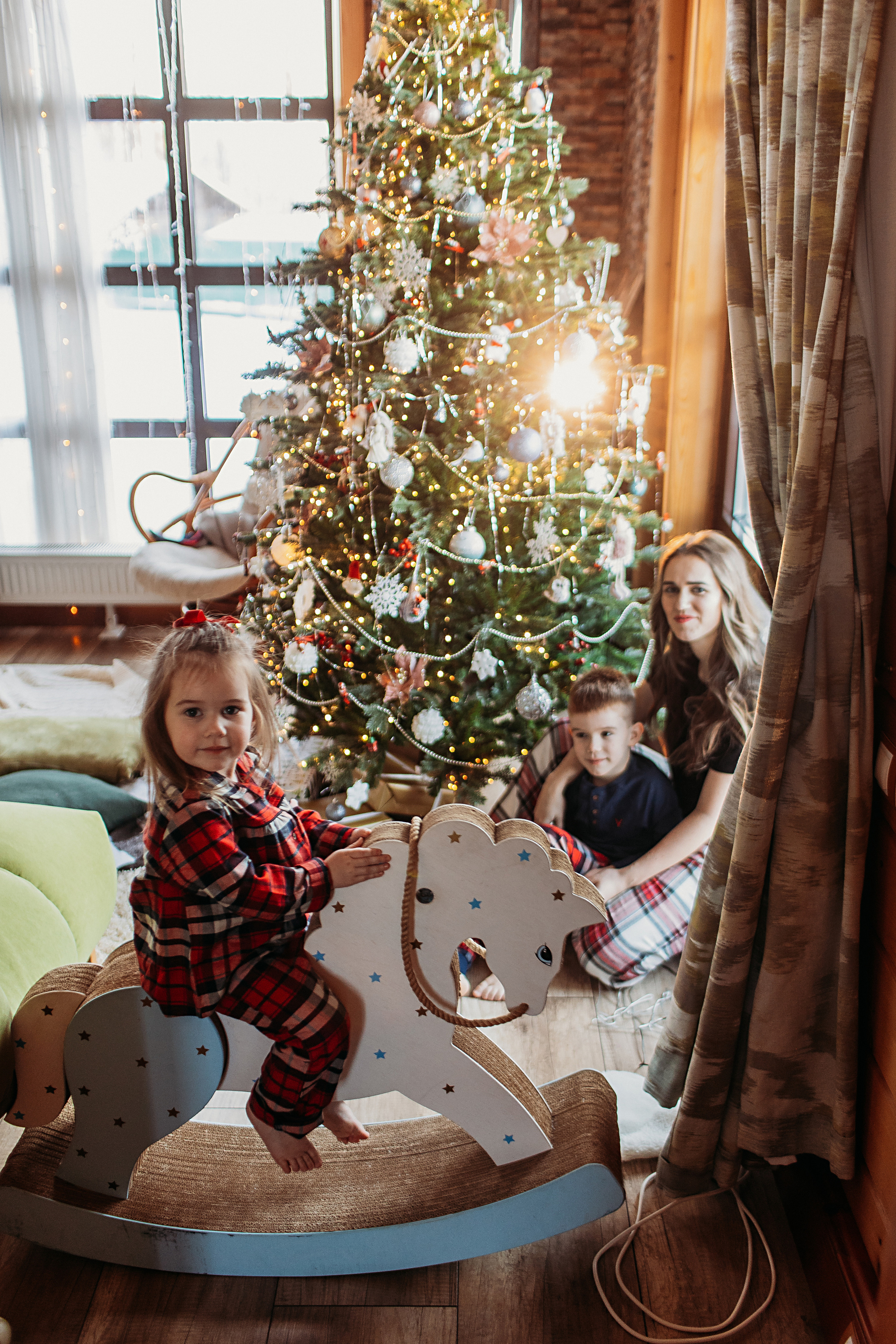 Тёплый новый год. Семейный фотограф Тюмень, фотограф на роды Салмина Мария