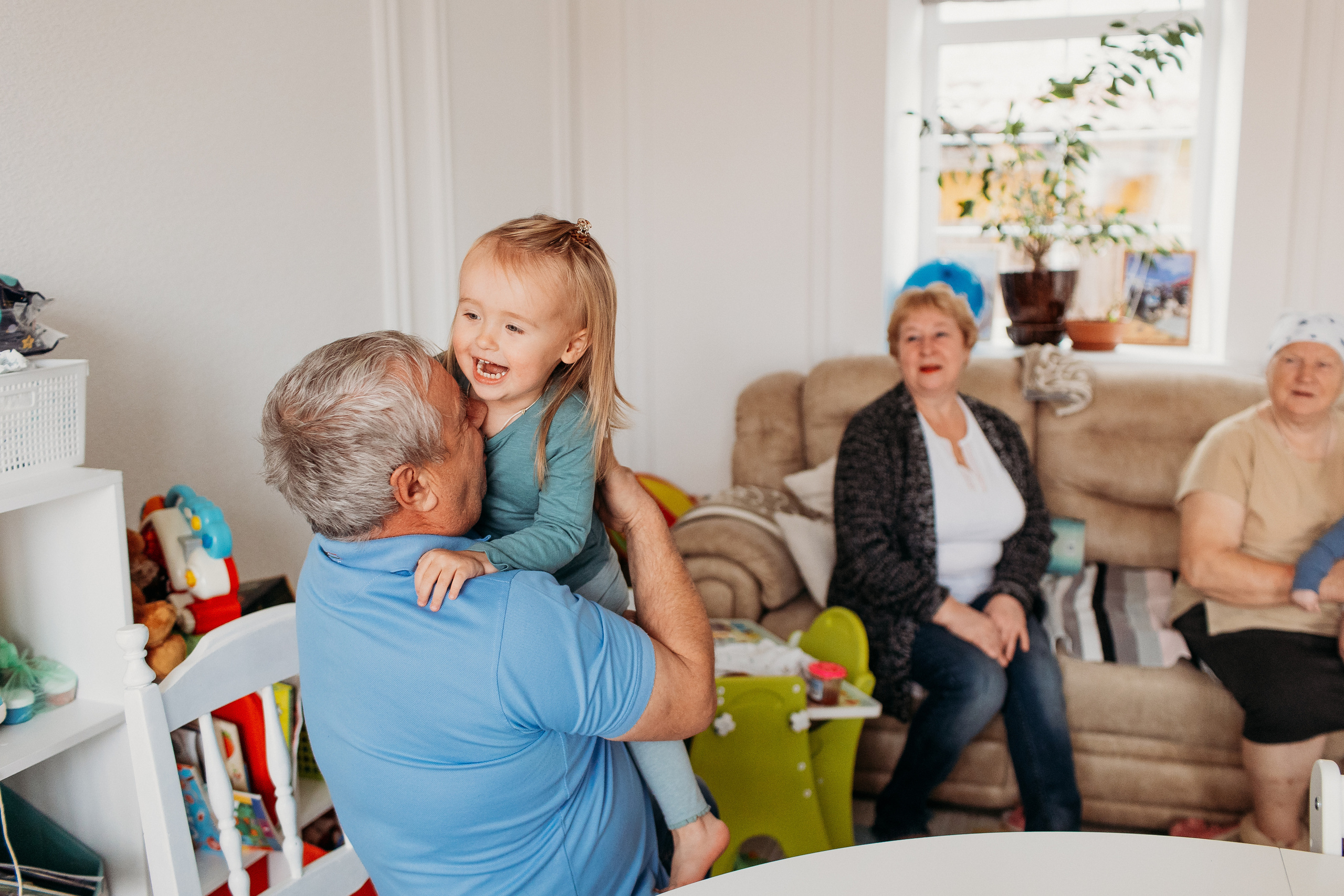 Большая семья. Семейный фотограф Тюмень, фотограф на роды Салмина Мария