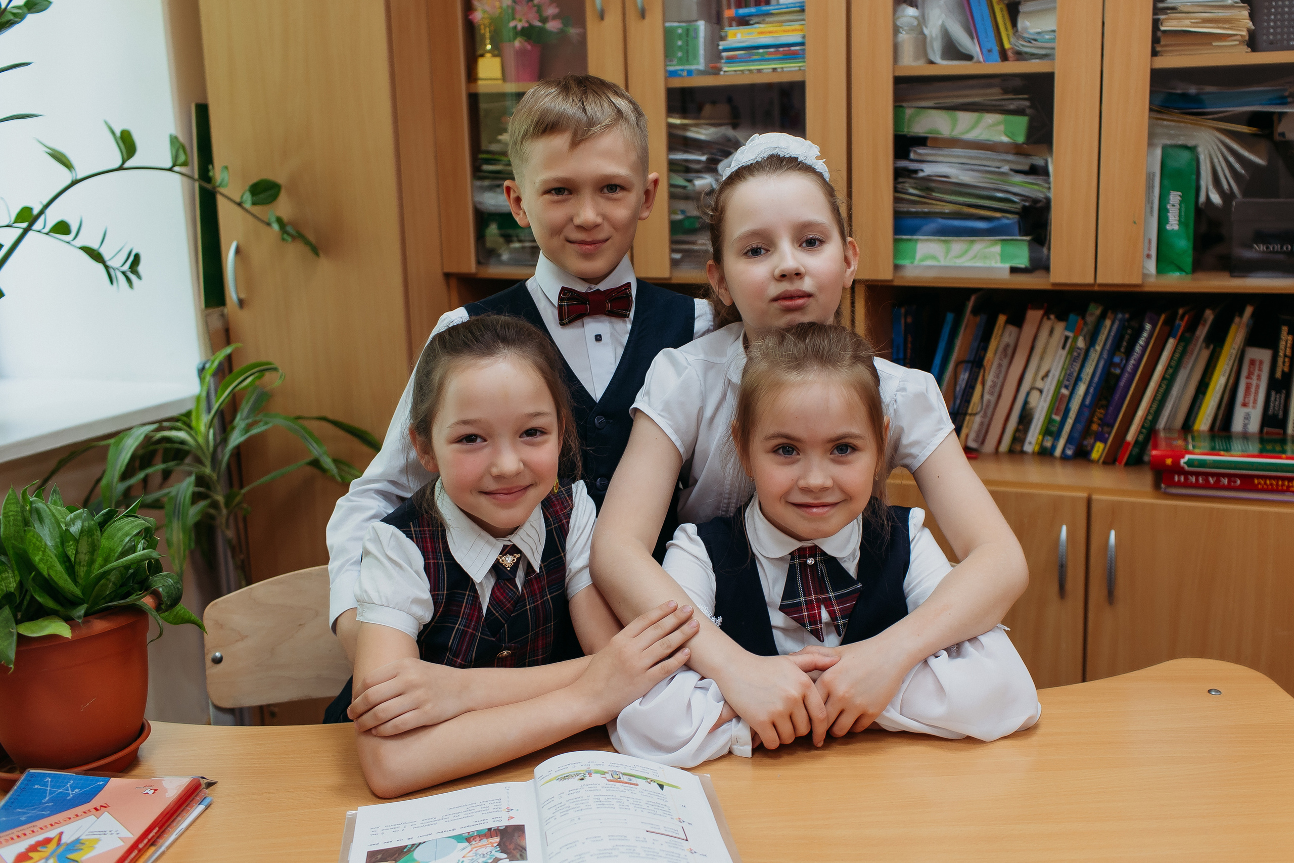 Школа 2 класс. Семейный фотограф Тюмень, фотограф на роды Салмина Мария