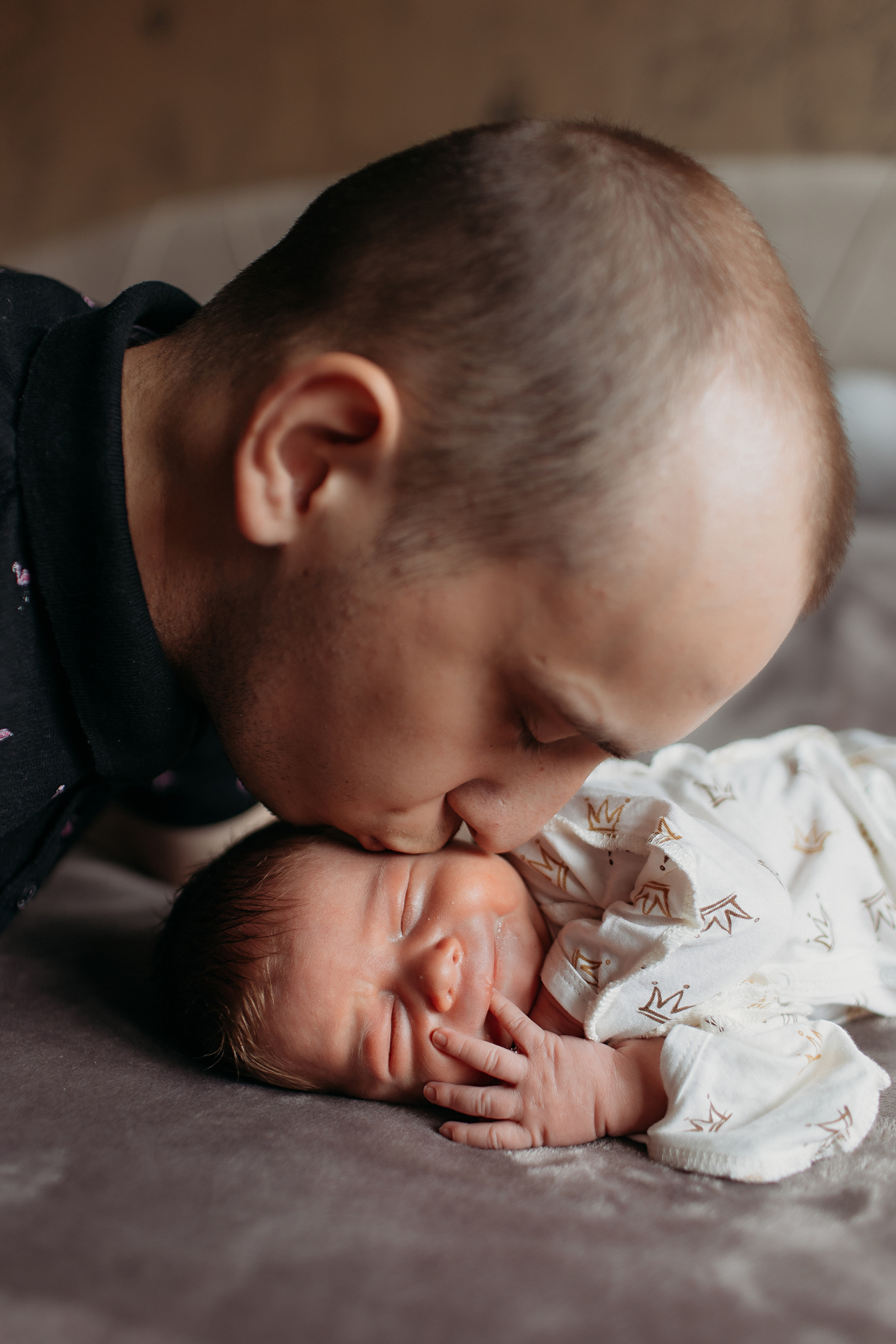Новорожденный. Семейный фотограф Тюмень, фотограф на роды Салмина Мария