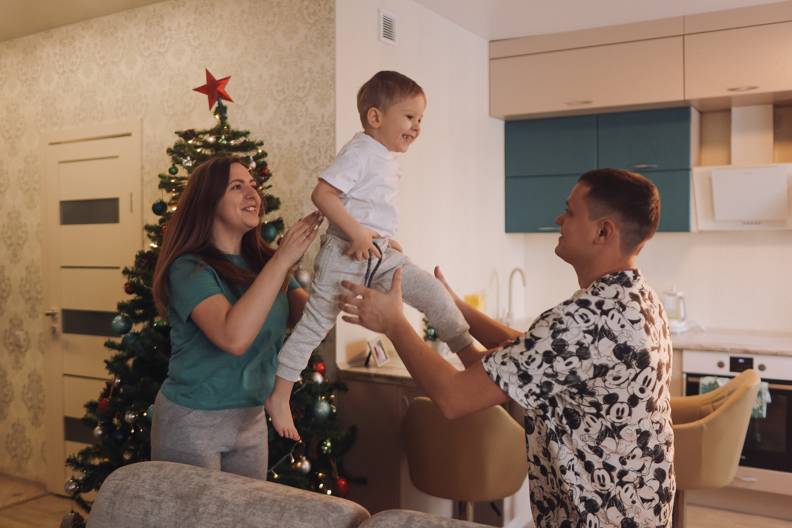 Новогодняя. Семейный фотограф Тюмень, фотограф на роды Салмина Мария