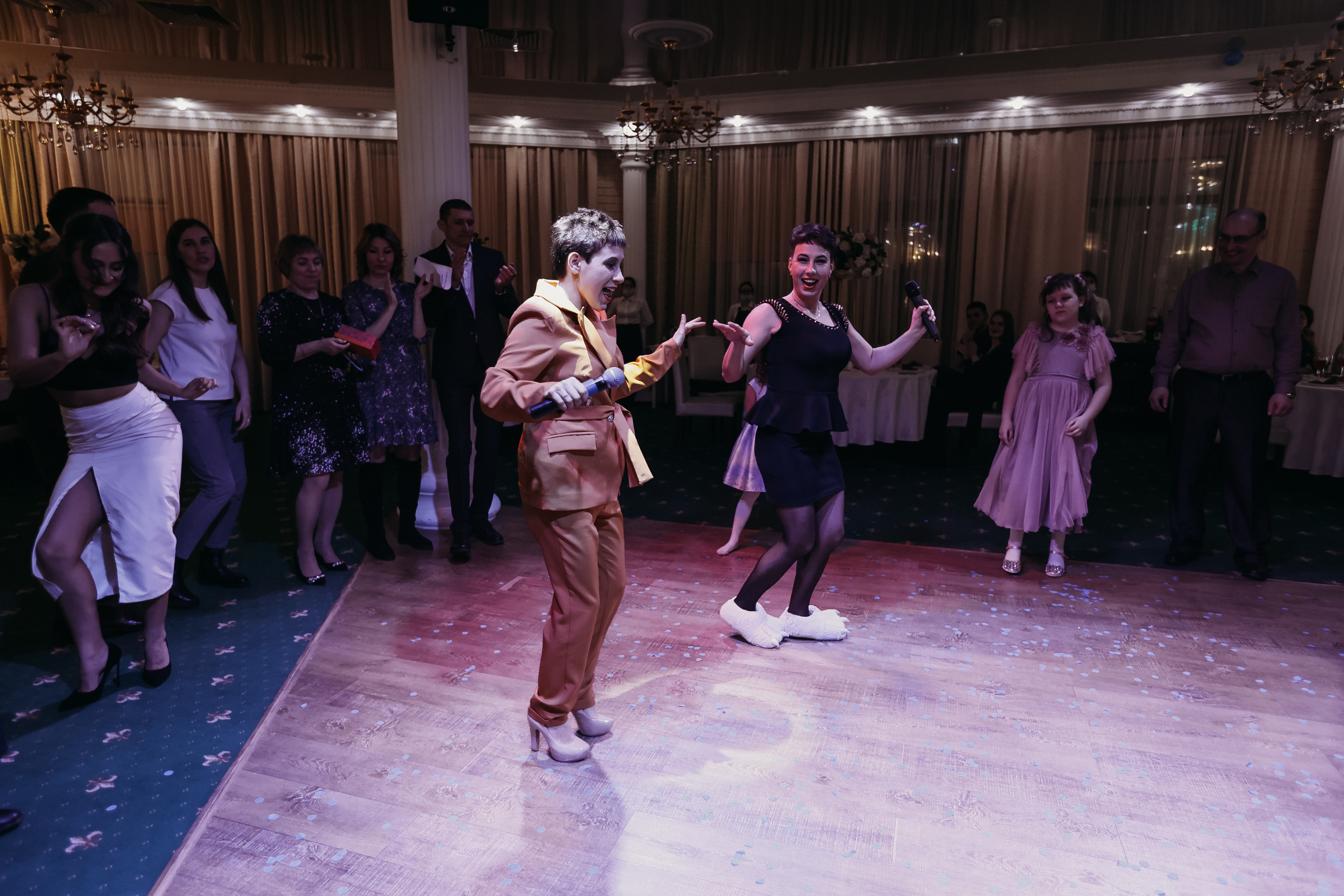 Банкет. Семейный фотограф Тюмень, фотограф на роды Салмина Мария