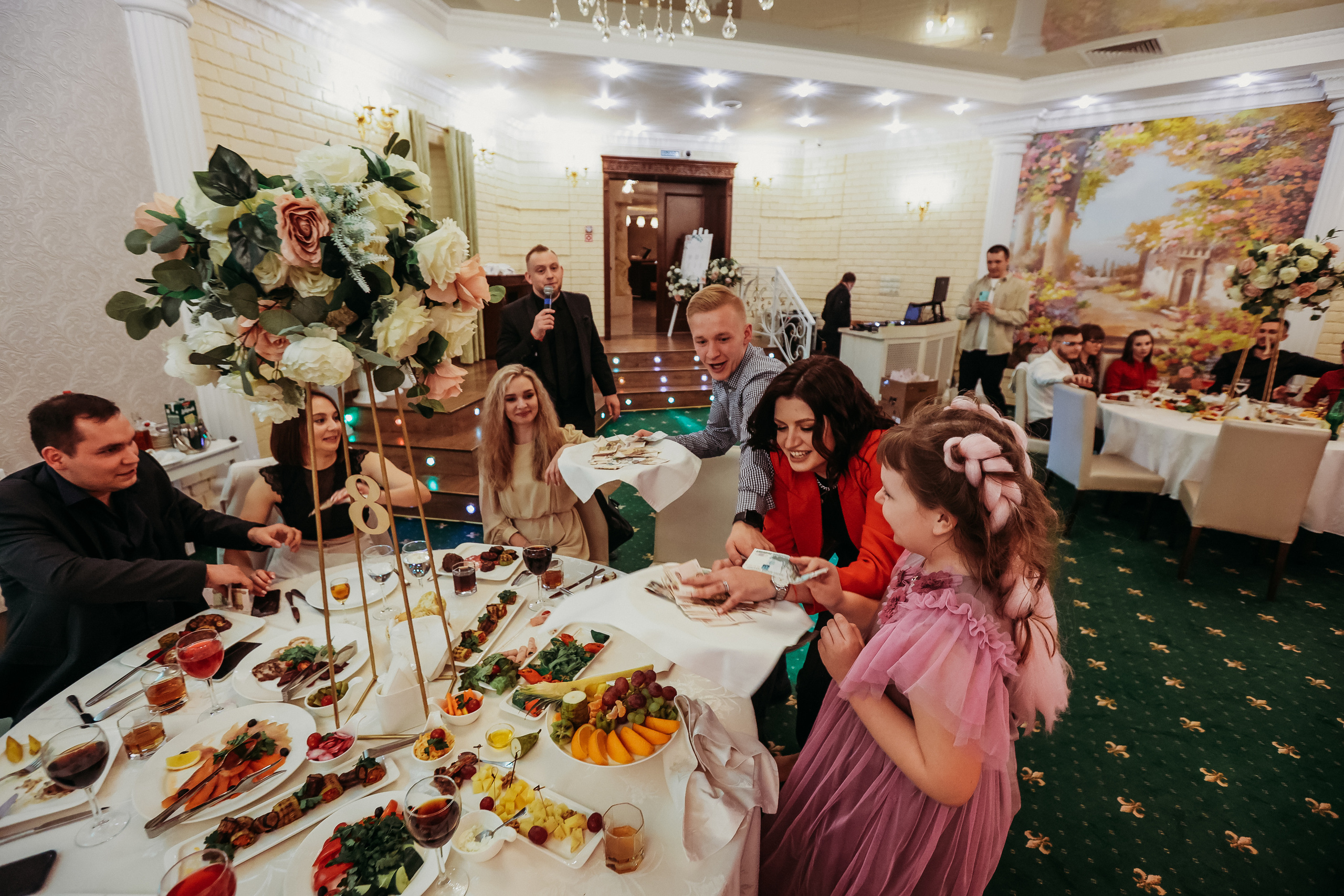 Банкет. Семейный фотограф Тюмень, фотограф на роды Салмина Мария