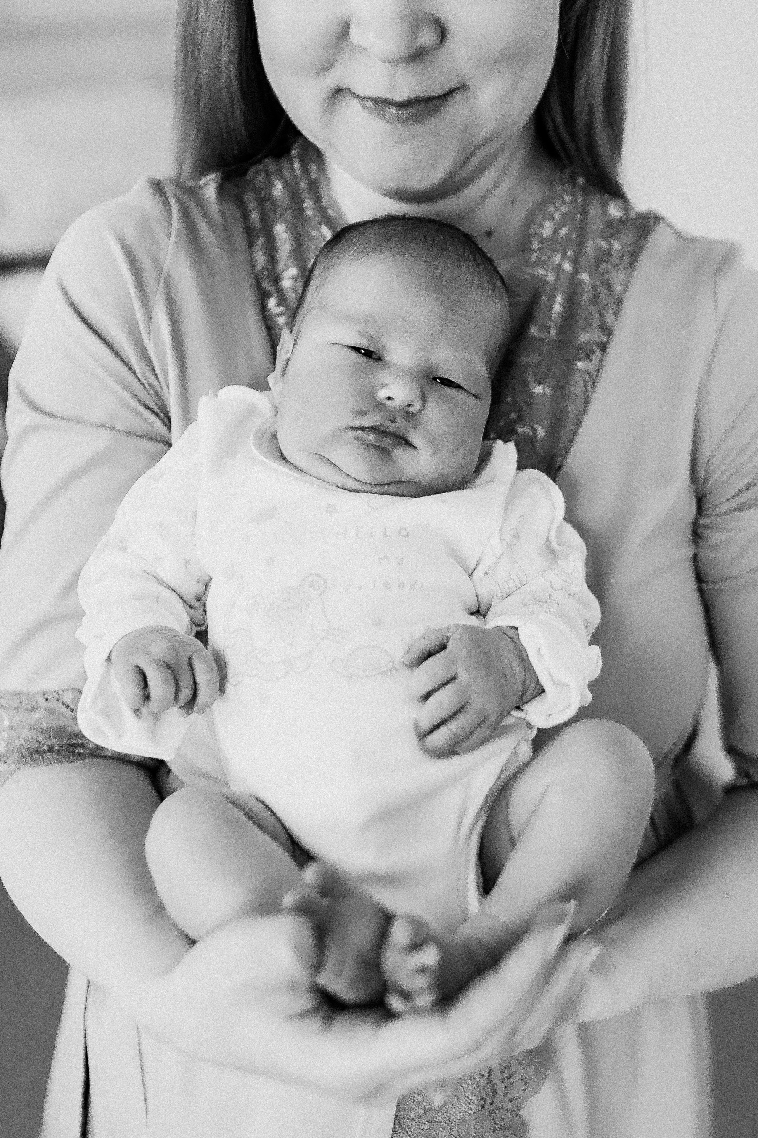 Выписка с палатой. Семейный фотограф Тюмень, фотограф на роды Салмина Мария