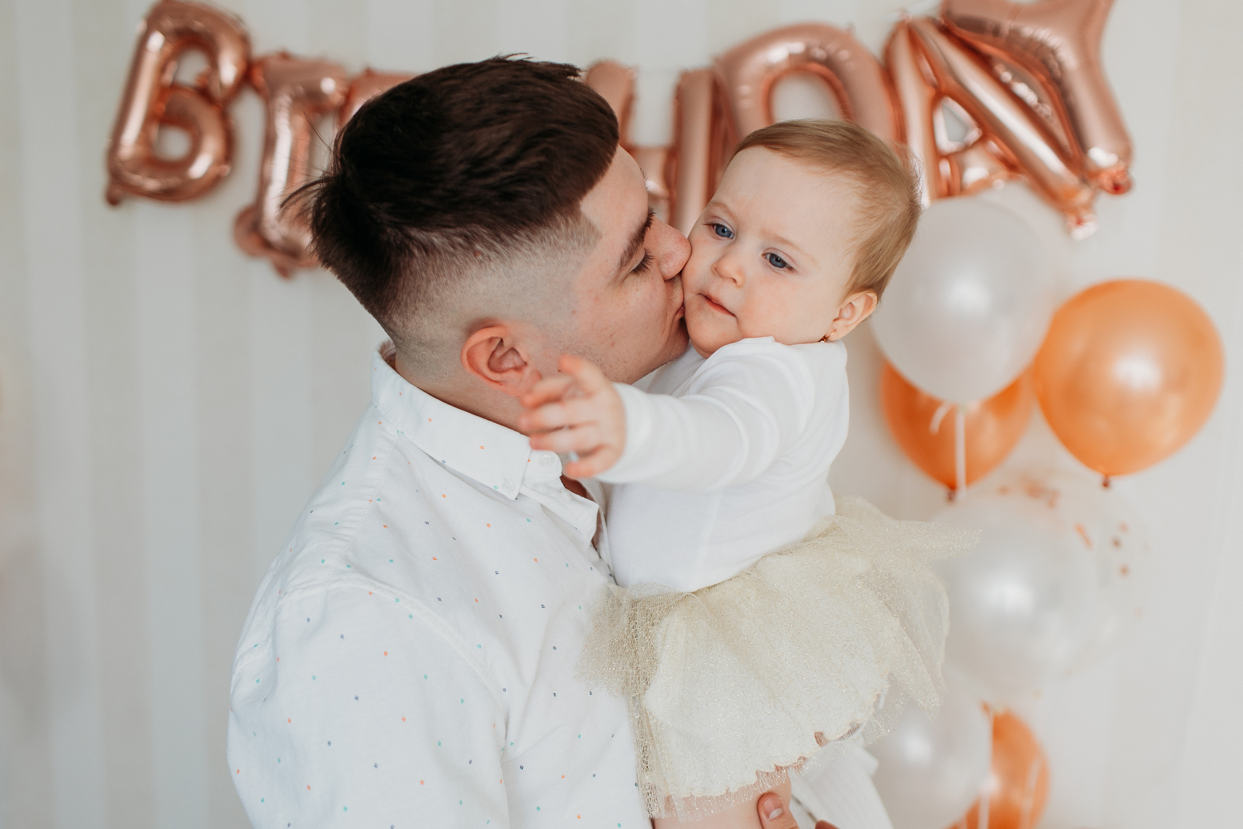 Годик. Семейный фотограф Тюмень, фотограф на роды Салмина Мария