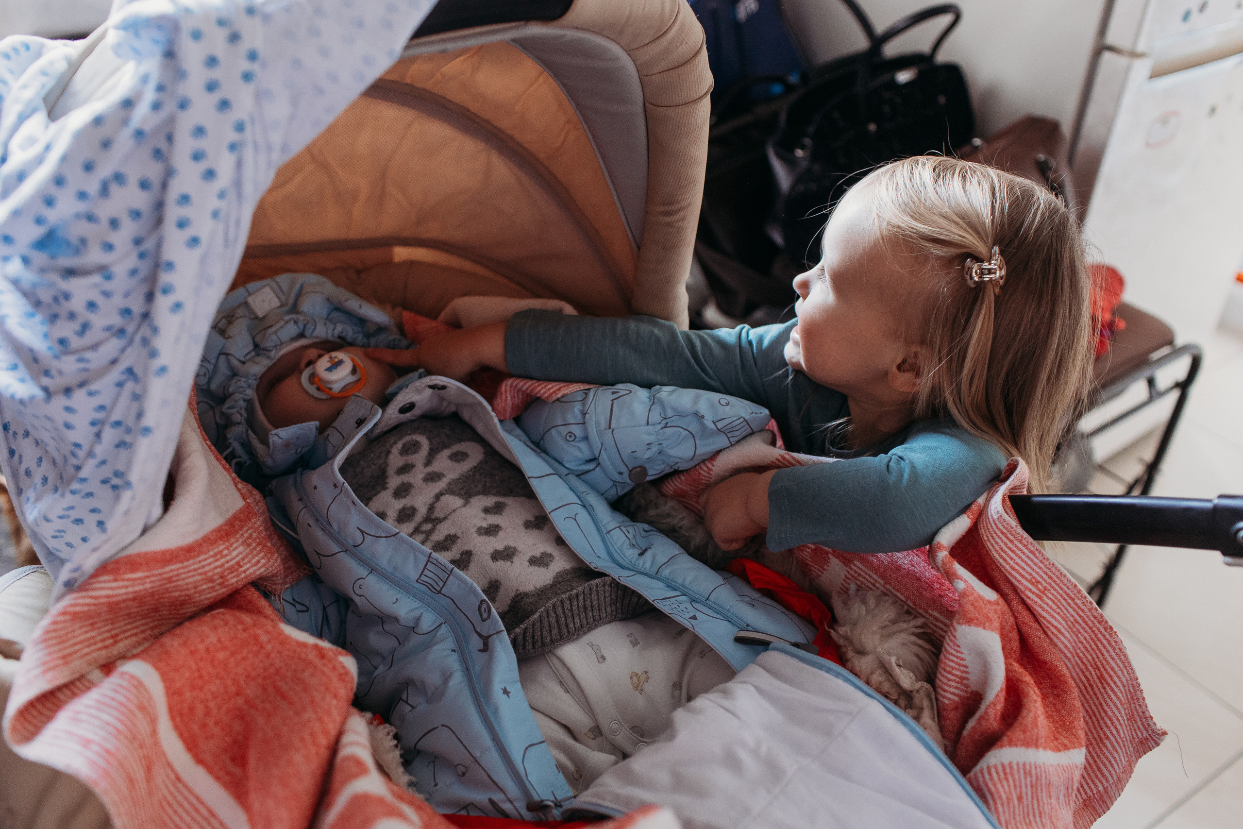 Большая семья. Семейный фотограф Тюмень, фотограф на роды Салмина Мария