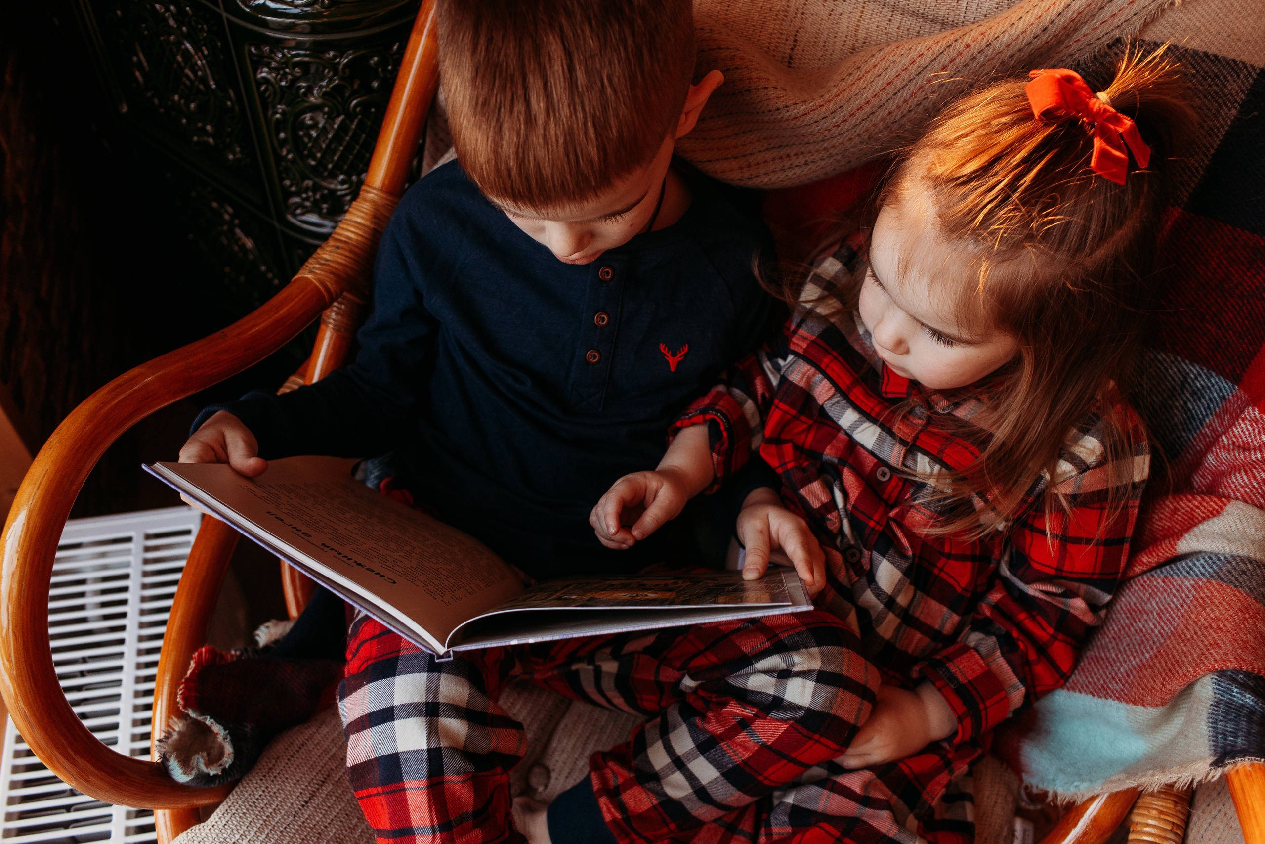 Тёплый новый год. Семейный фотограф Тюмень, фотограф на роды Салмина Мария