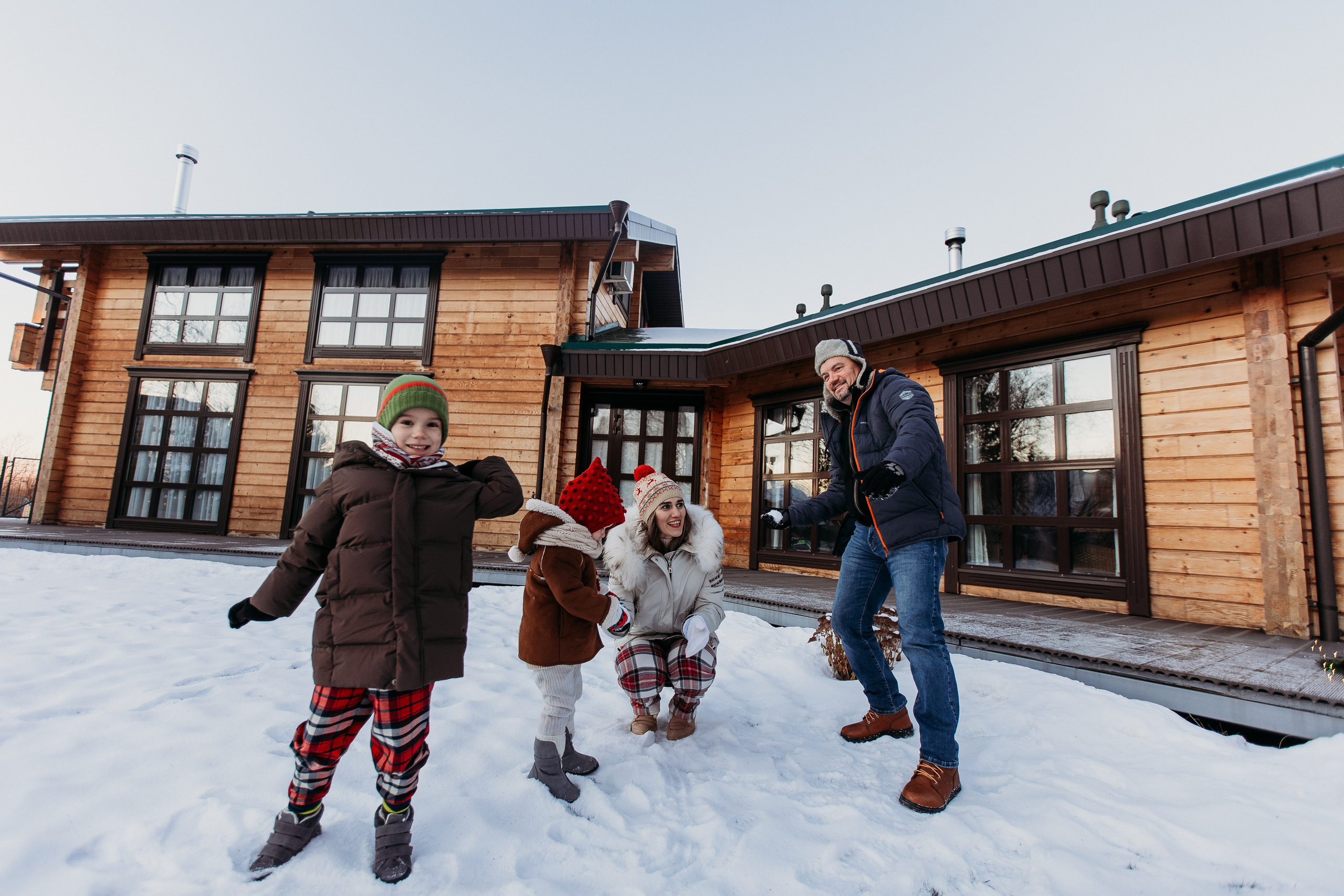 Тёплый новый год. Семейный фотограф Тюмень, фотограф на роды Салмина Мария