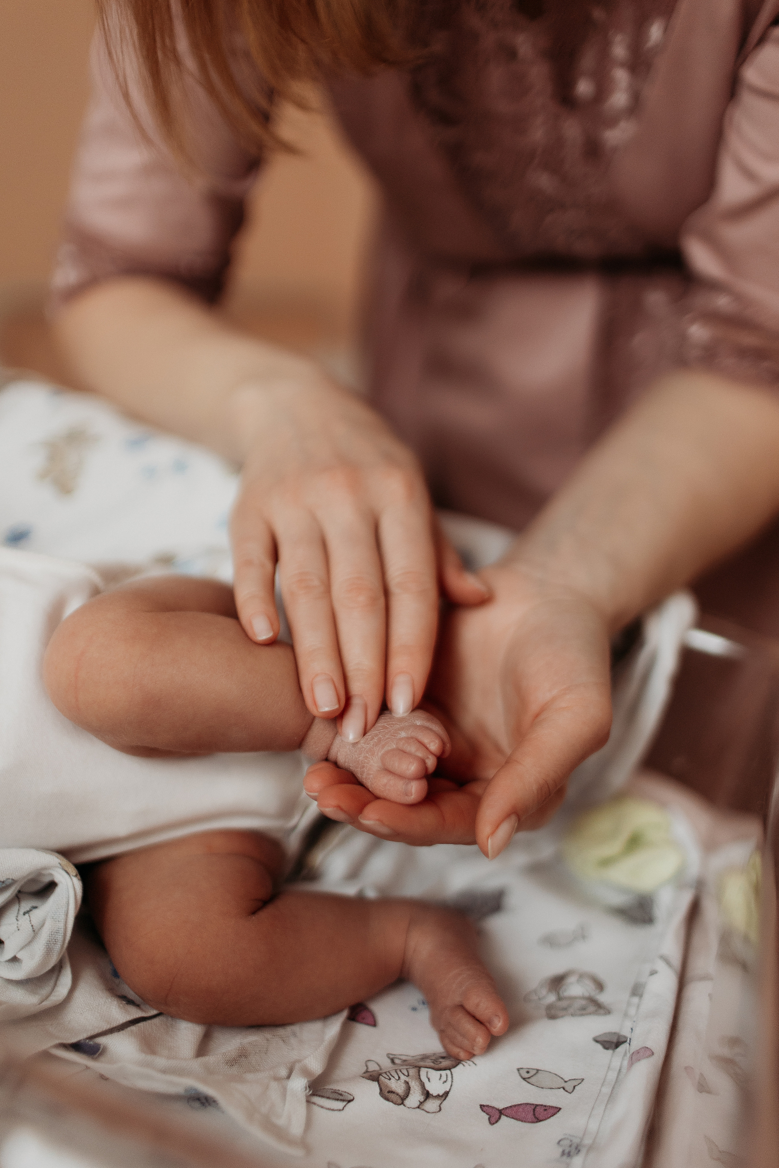 Выписка с палатой. Семейный фотограф Тюмень, фотограф на роды Салмина Мария