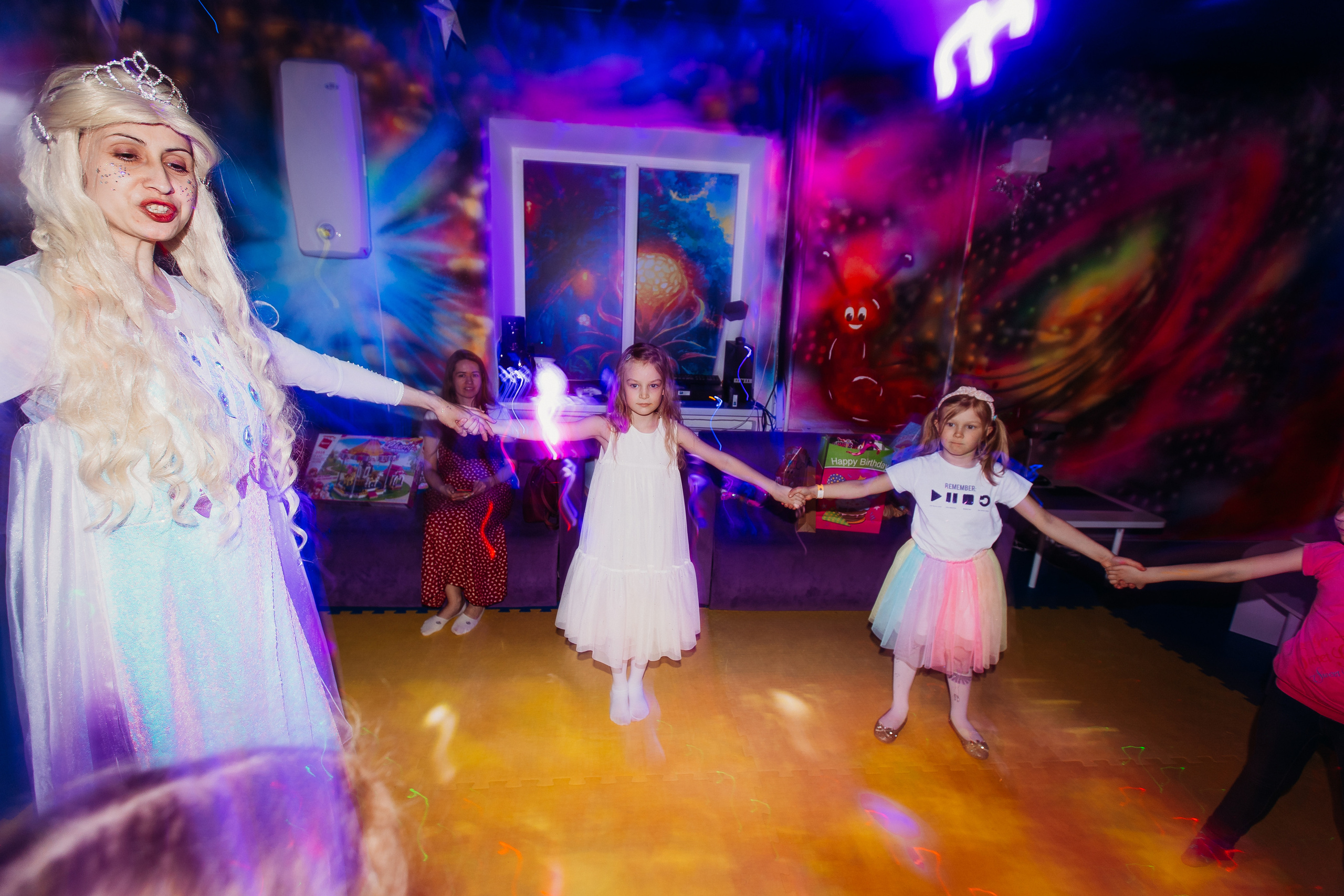 5 лет, день рождения в НЕО. Семейный фотограф Тюмень, фотограф на роды Салмина Мария