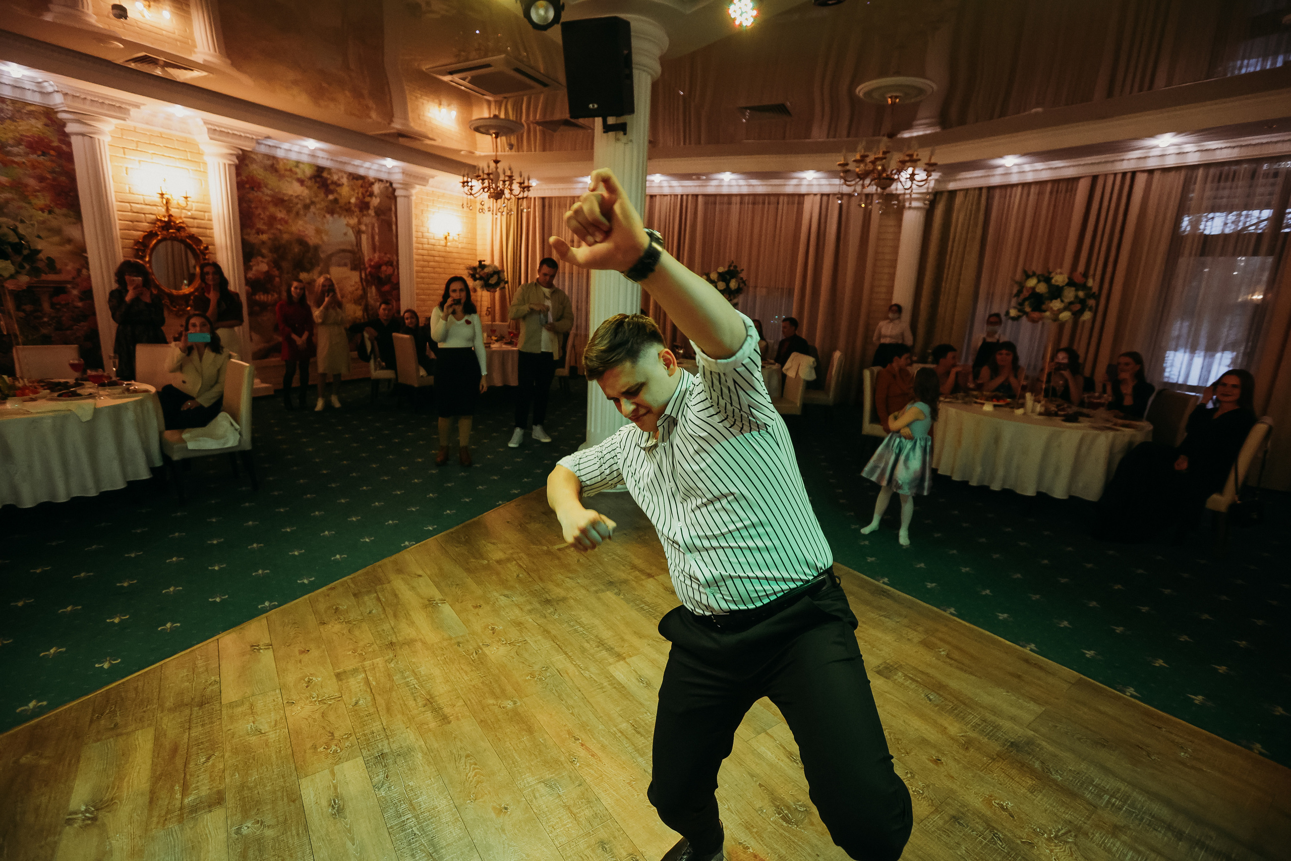 Банкет. Семейный фотограф Тюмень, фотограф на роды Салмина Мария