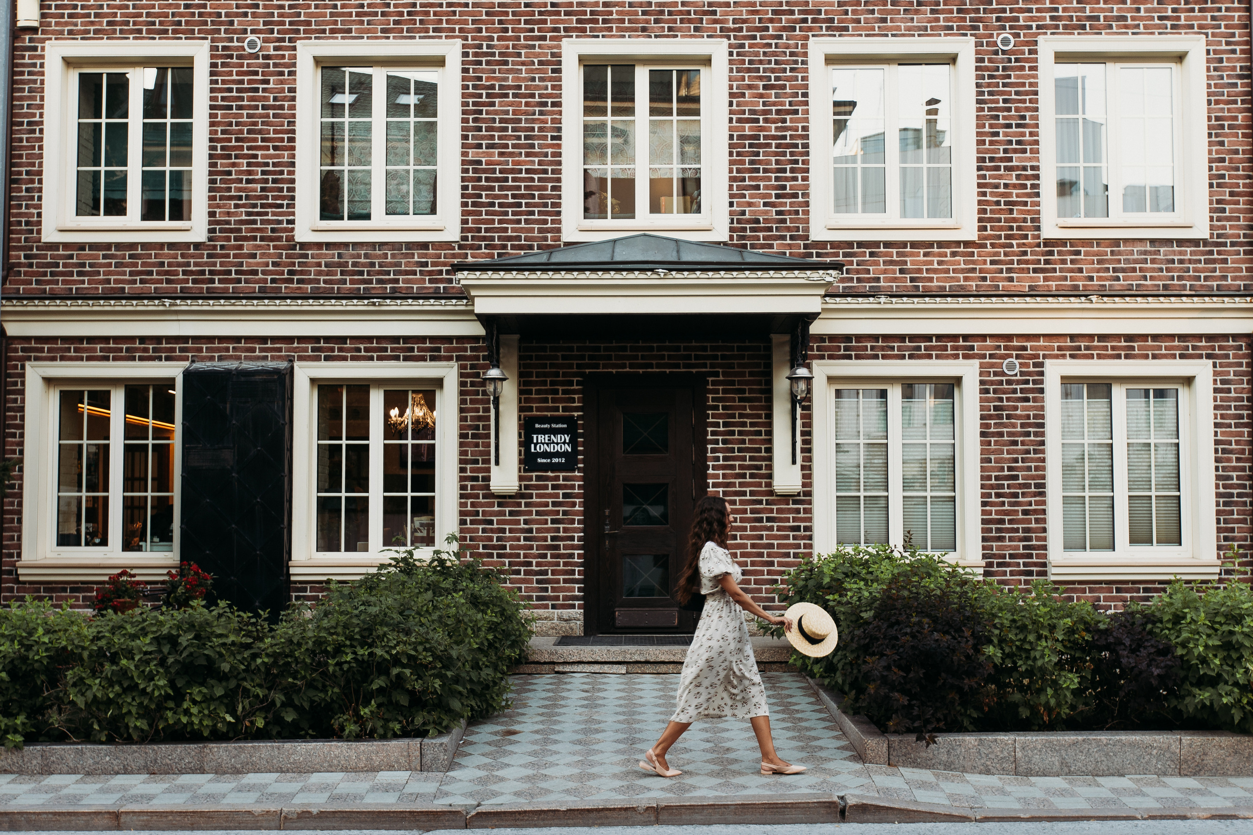 Набережная на закате. Семейный фотограф Тюмень, фотограф на роды Салмина Мария