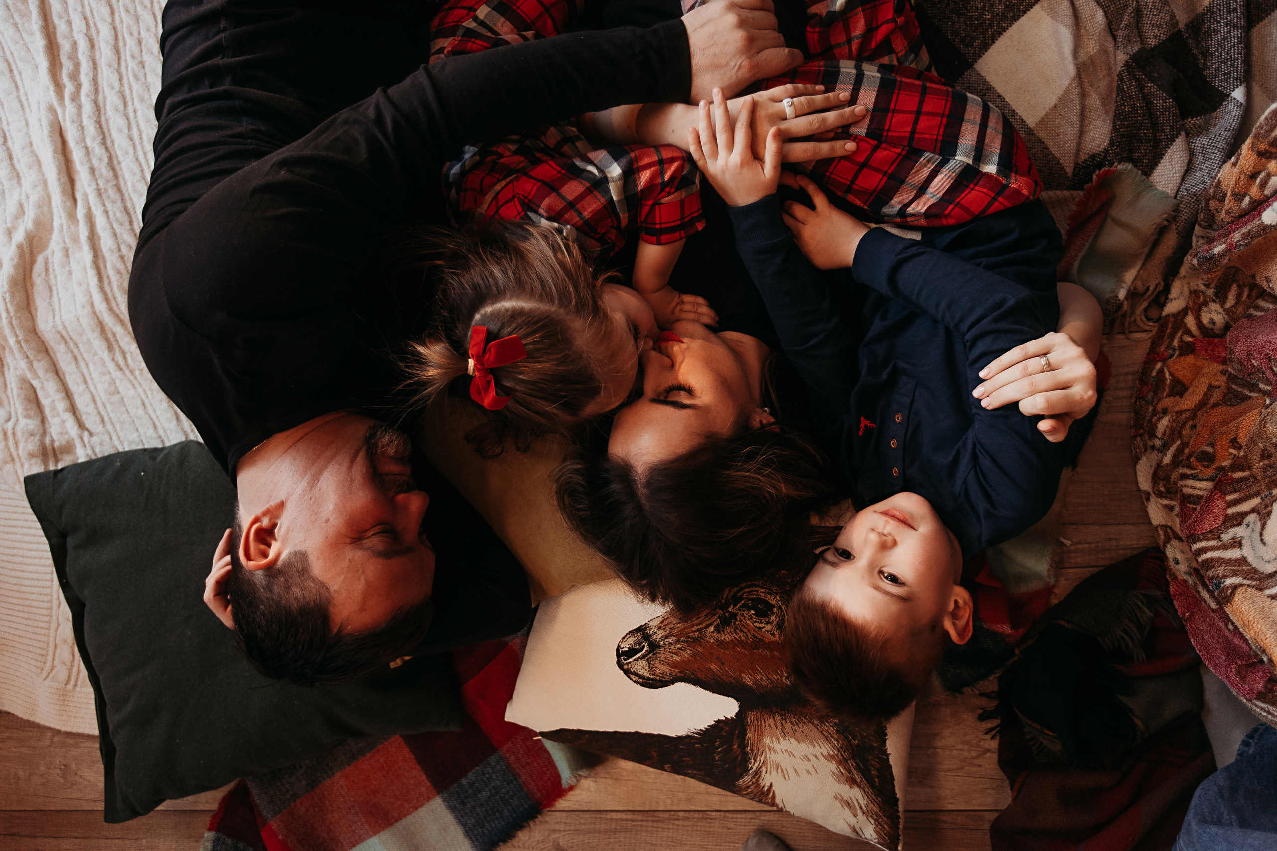 Тёплый новый год. Семейный фотограф Тюмень, фотограф на роды Салмина Мария