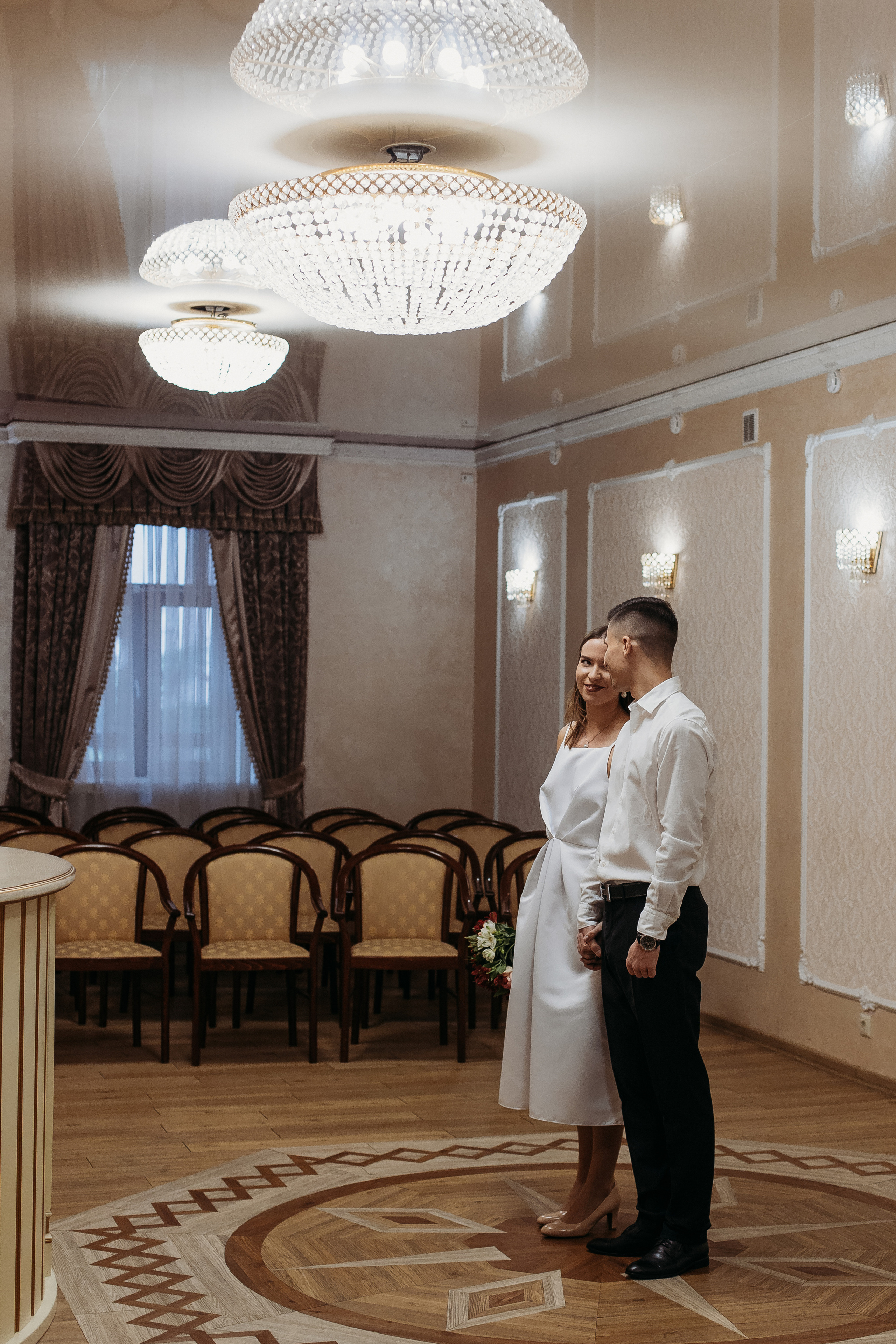 ЗАГС на Кирова. Семейный фотограф Тюмень, фотограф на роды Салмина Мария