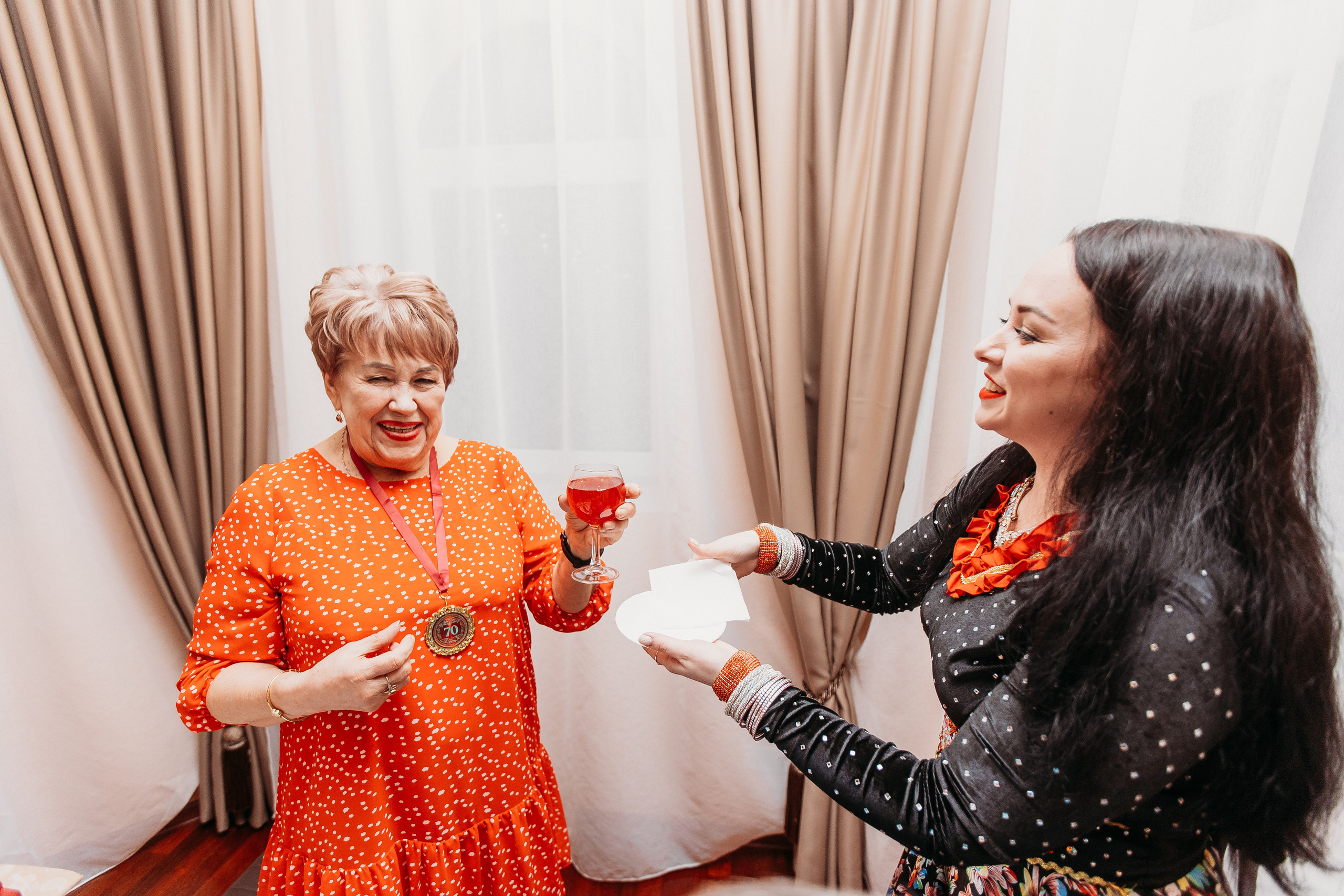 Банкет. Семейный фотограф Тюмень, фотограф на роды Салмина Мария