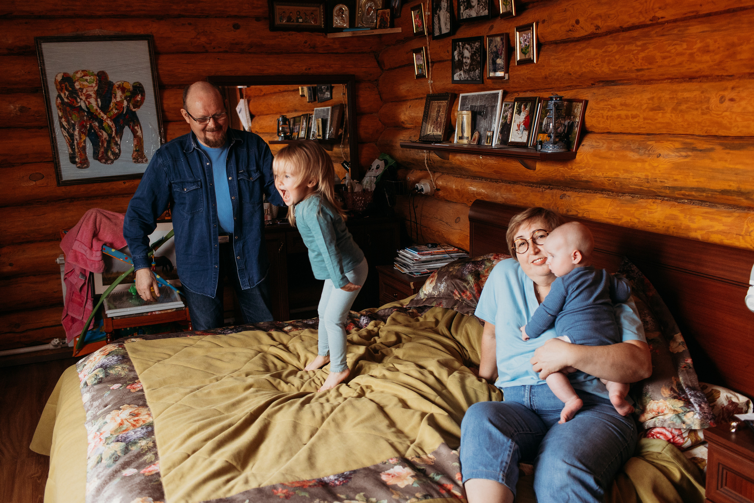 Большая семья. Семейный фотограф Тюмень, фотограф на роды Салмина Мария