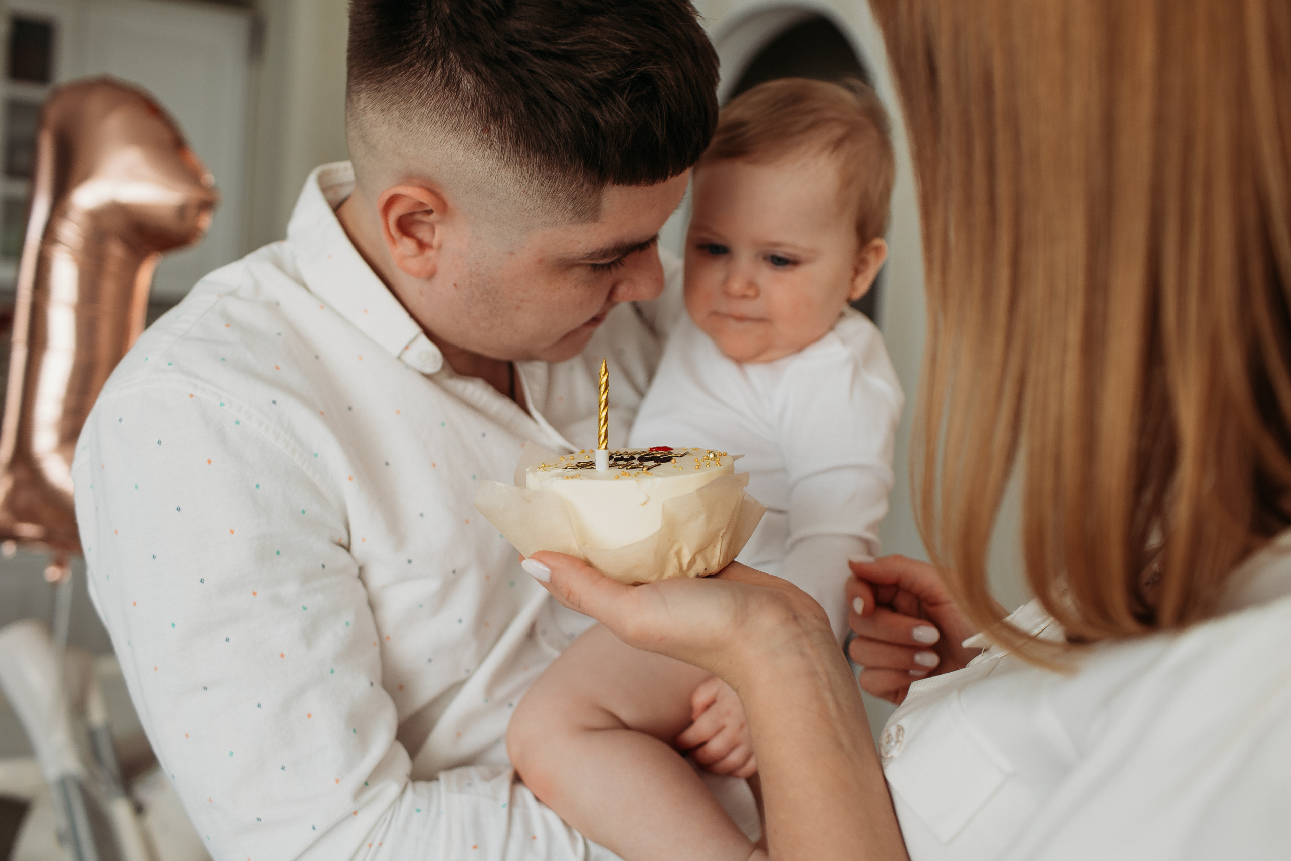 Годик. Семейный фотограф Тюмень, фотограф на роды Салмина Мария