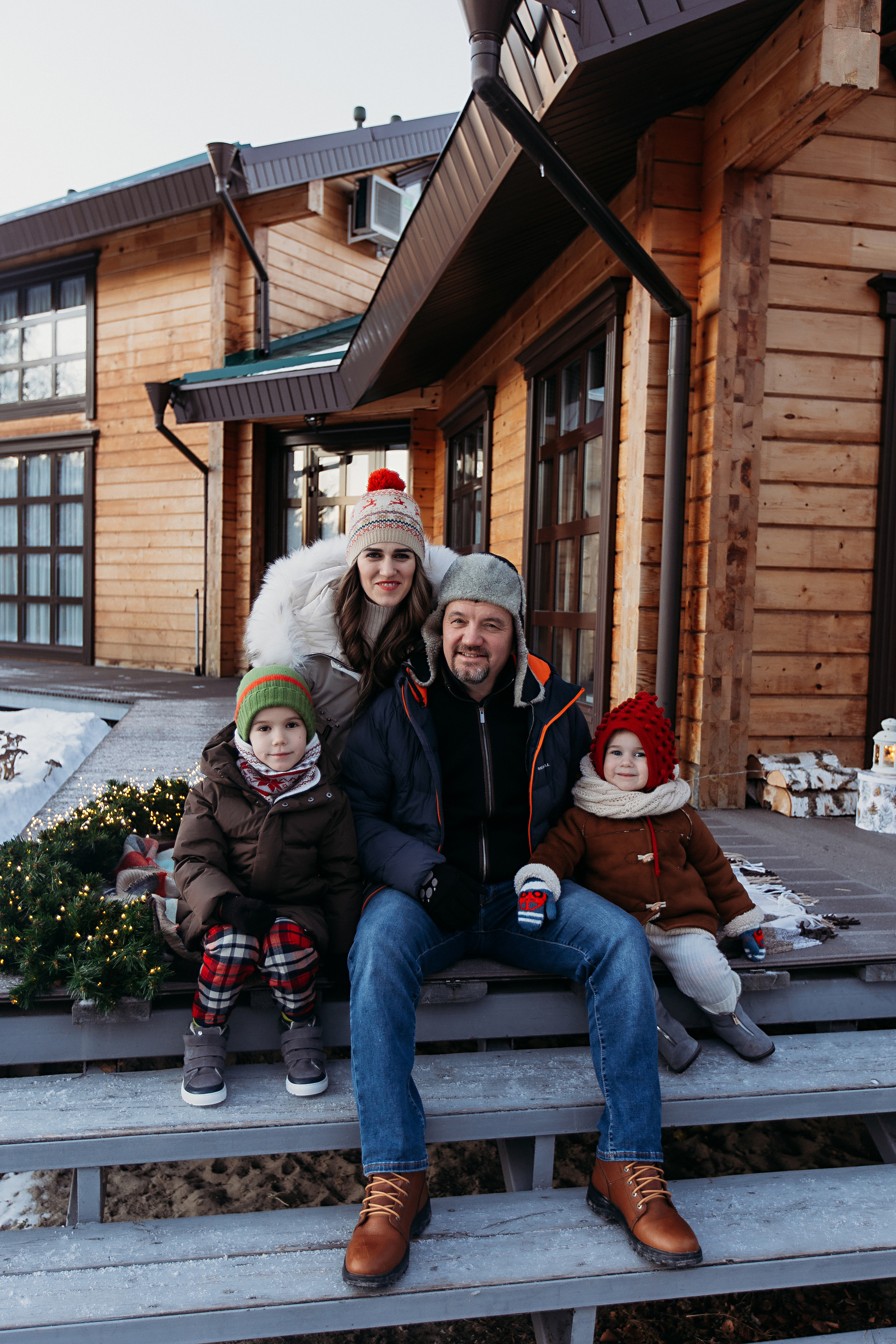 Тёплый новый год. Семейный фотограф Тюмень, фотограф на роды Салмина Мария