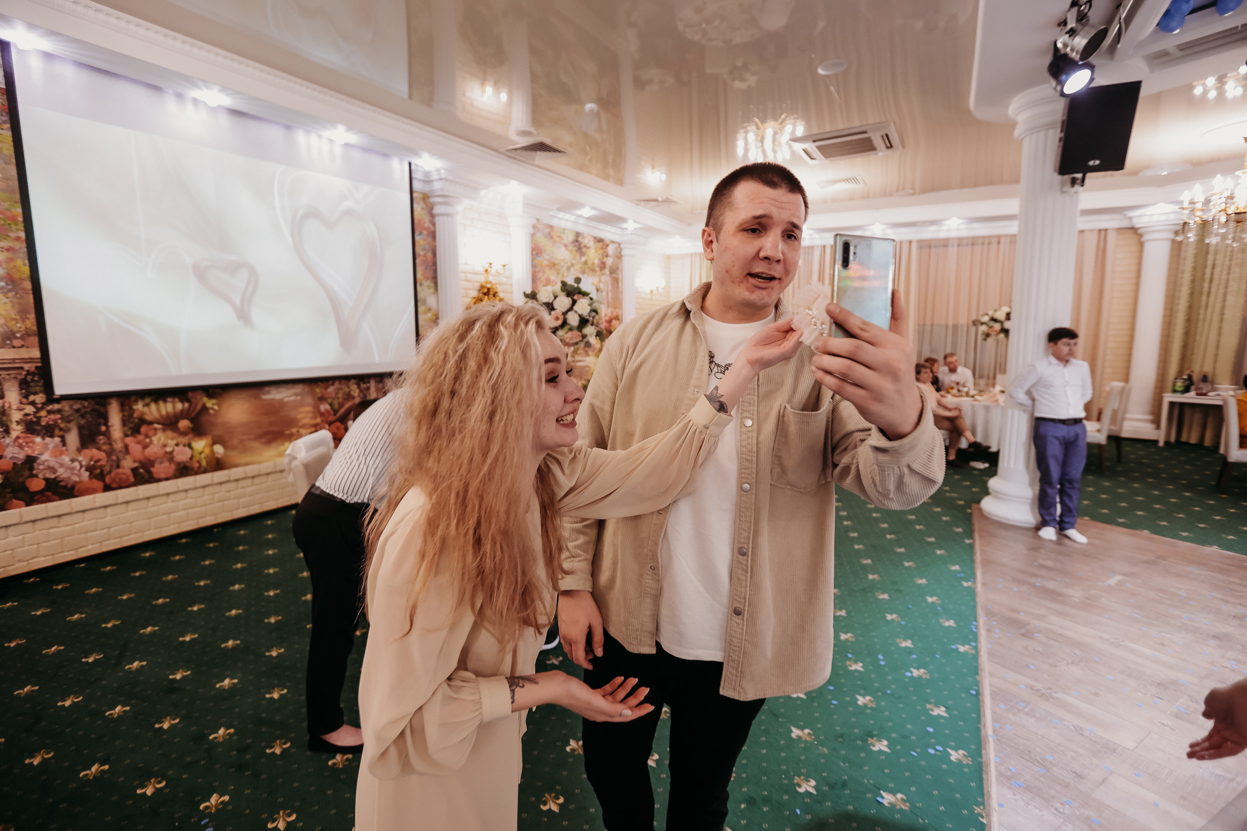 Банкет. Семейный фотограф Тюмень, фотограф на роды Салмина Мария